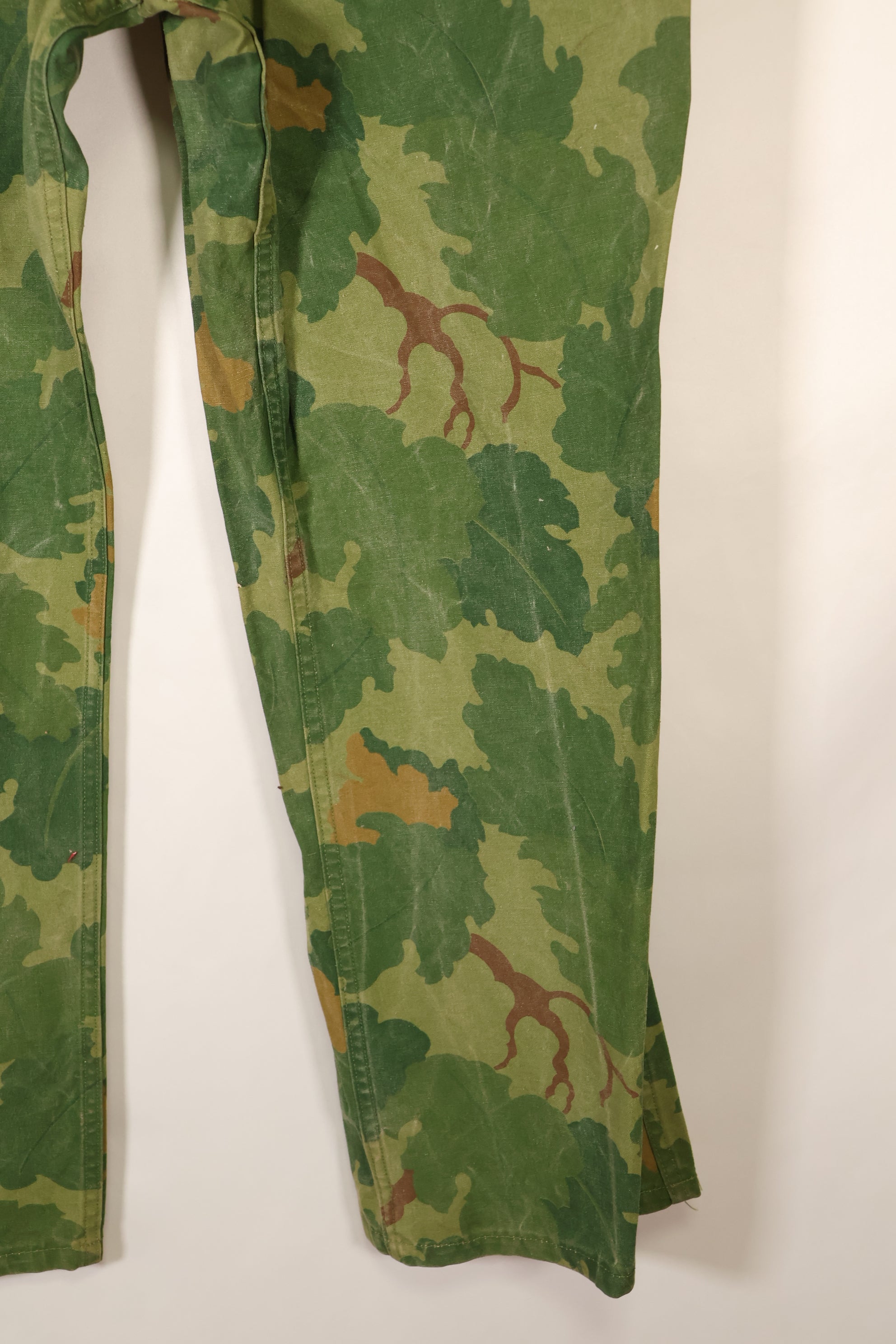 1960年代後半〜70年代前半頃　個人調達品　ミッチェル迷彩　USMC　WWII HBTパンツカット　リバーシブルパンツ　中古品