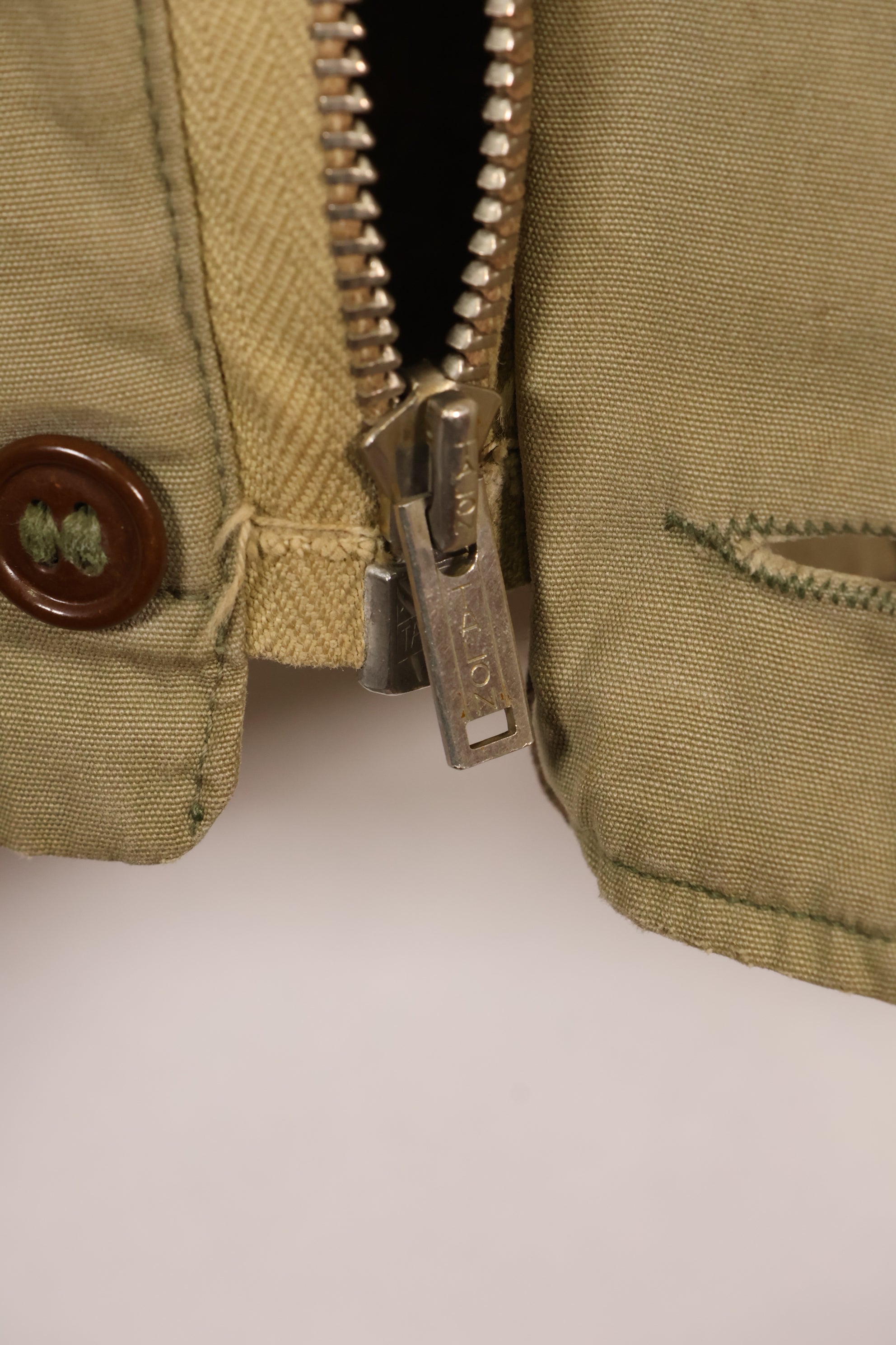 1940年代前半　大きめサイズ　アメリカ軍　M-1941　フィールドジャケット　ウール裏地　中古品