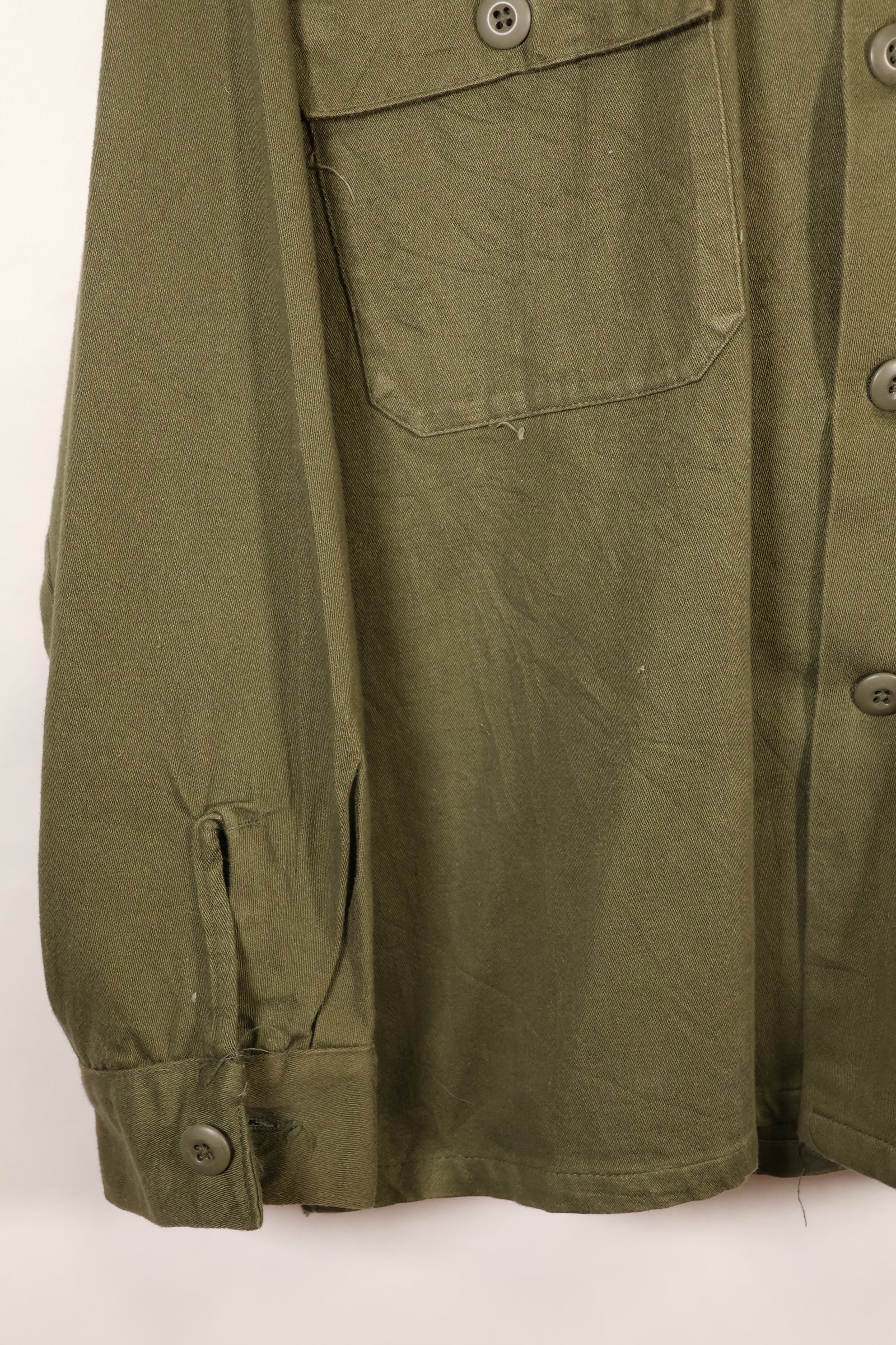 1960年代　推定MEDIUM　OG-107　ユーティリティシャツ　レア裁断　パッチ後付け　中古品