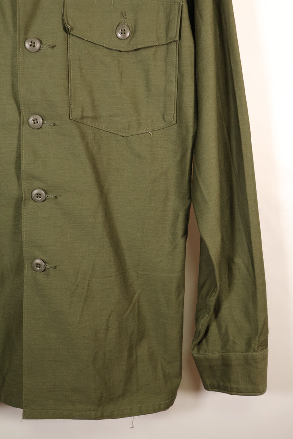 1960年代中頃　16 1/2 x 36　アメリカ陸軍　OG-107 ユーティリティシャツ　ほぼ未使用品