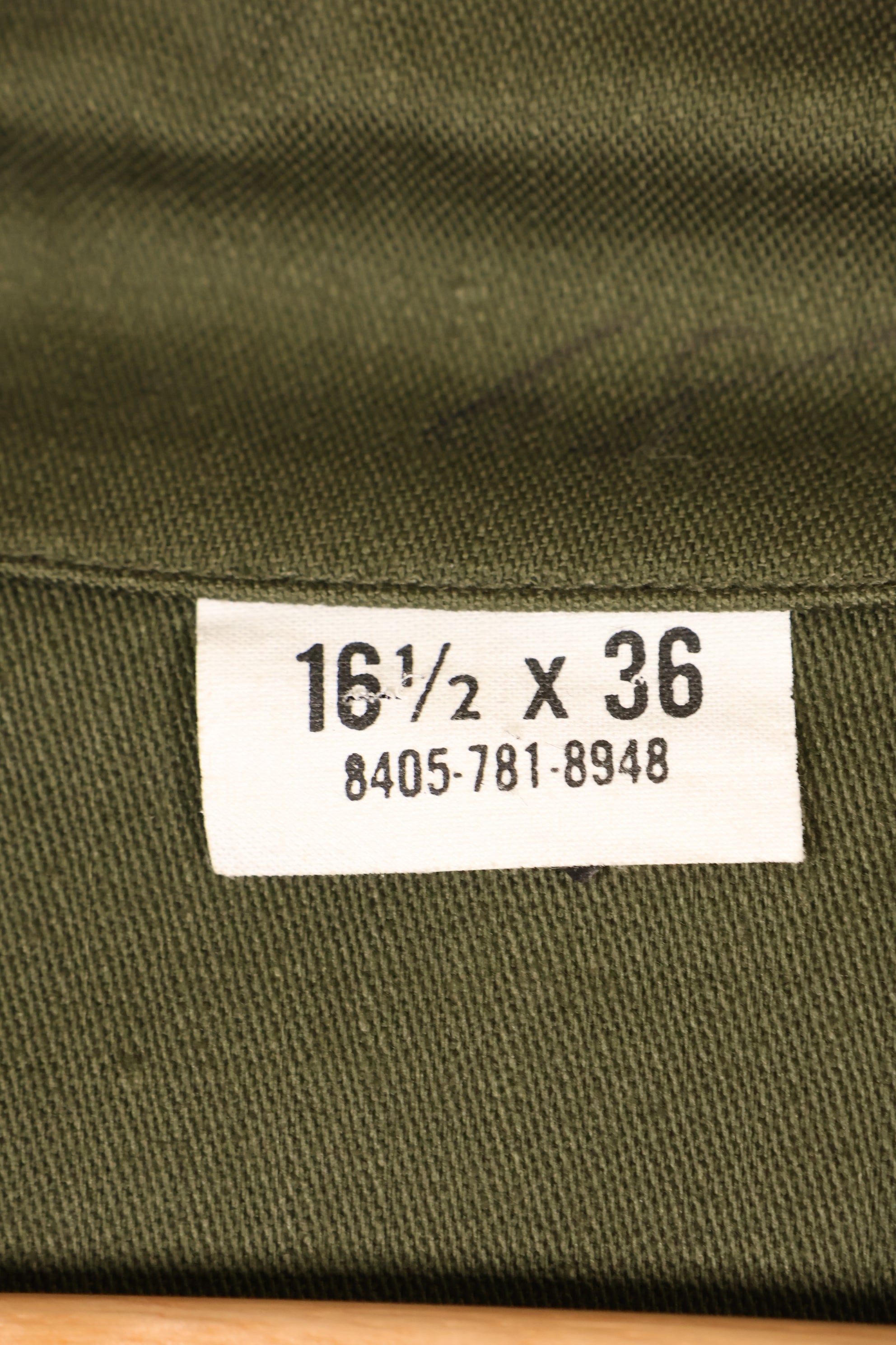 1960年代中頃　16 1/2 x 36　アメリカ陸軍　OG-107 ユーティリティシャツ　ほぼ未使用品