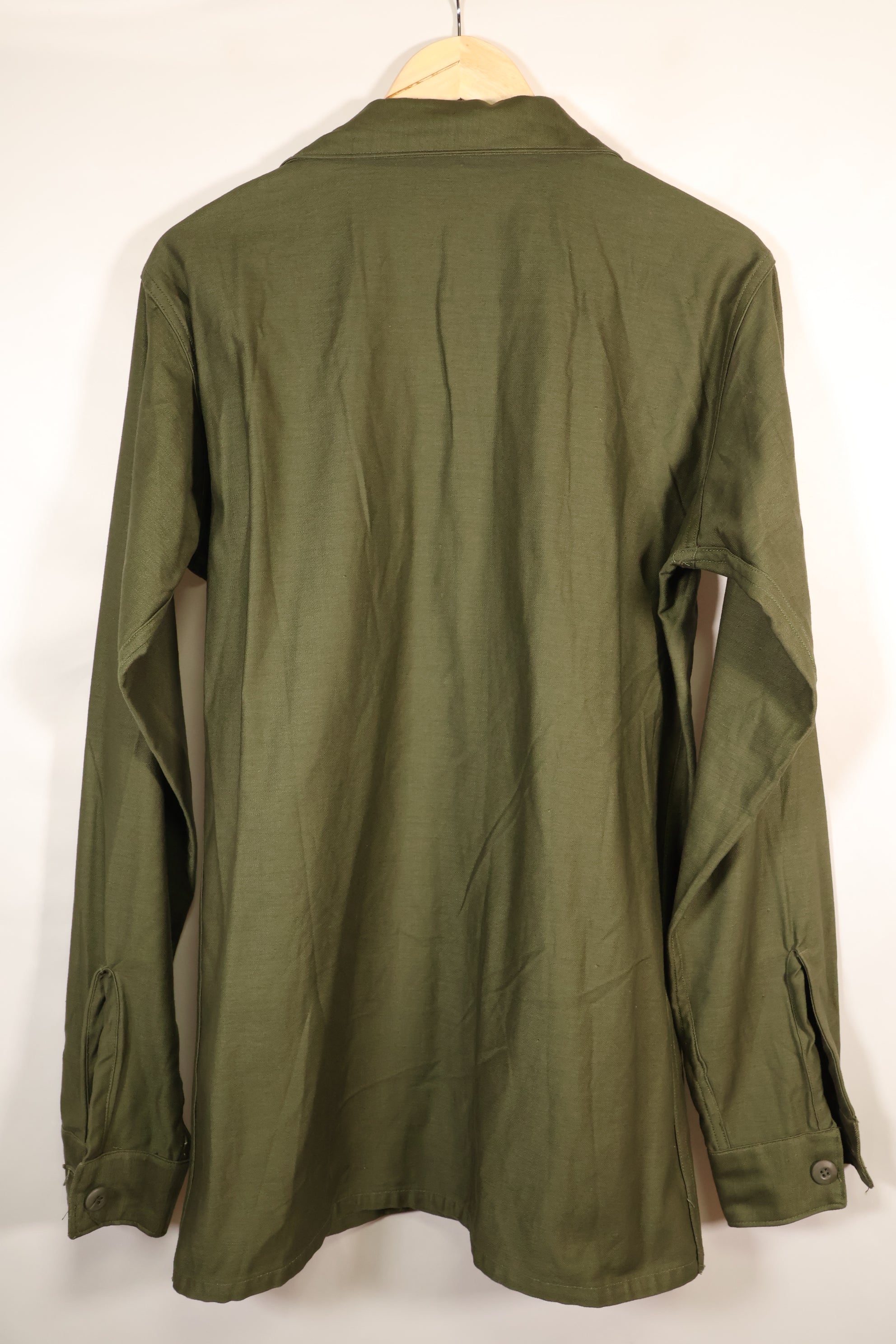 1960年代中頃　16 1/2 x 36　アメリカ陸軍　OG-107 ユーティリティシャツ　ほぼ未使用品