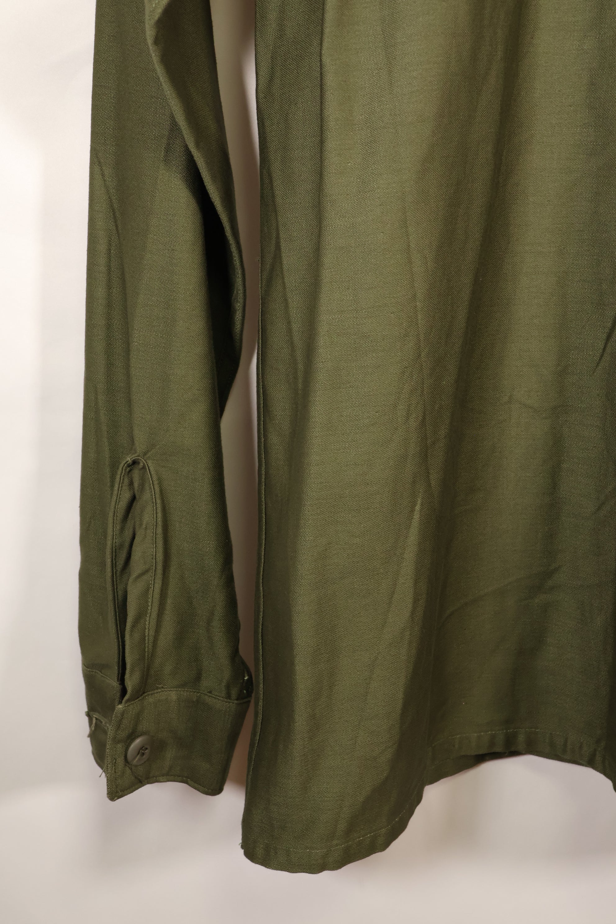 1960年代中頃　16 1/2 x 36　アメリカ陸軍　OG-107 ユーティリティシャツ　ほぼ未使用品