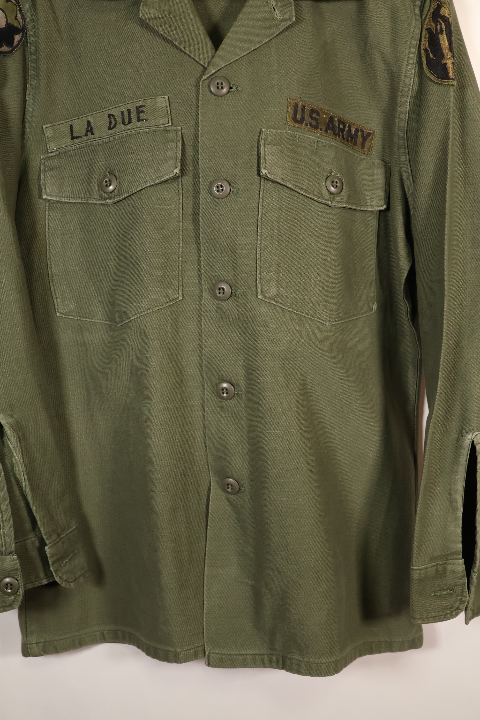 1972年契約　15 1/2 x 33　OG-107　ユーティリティシャツ　パッチ付き　中古品