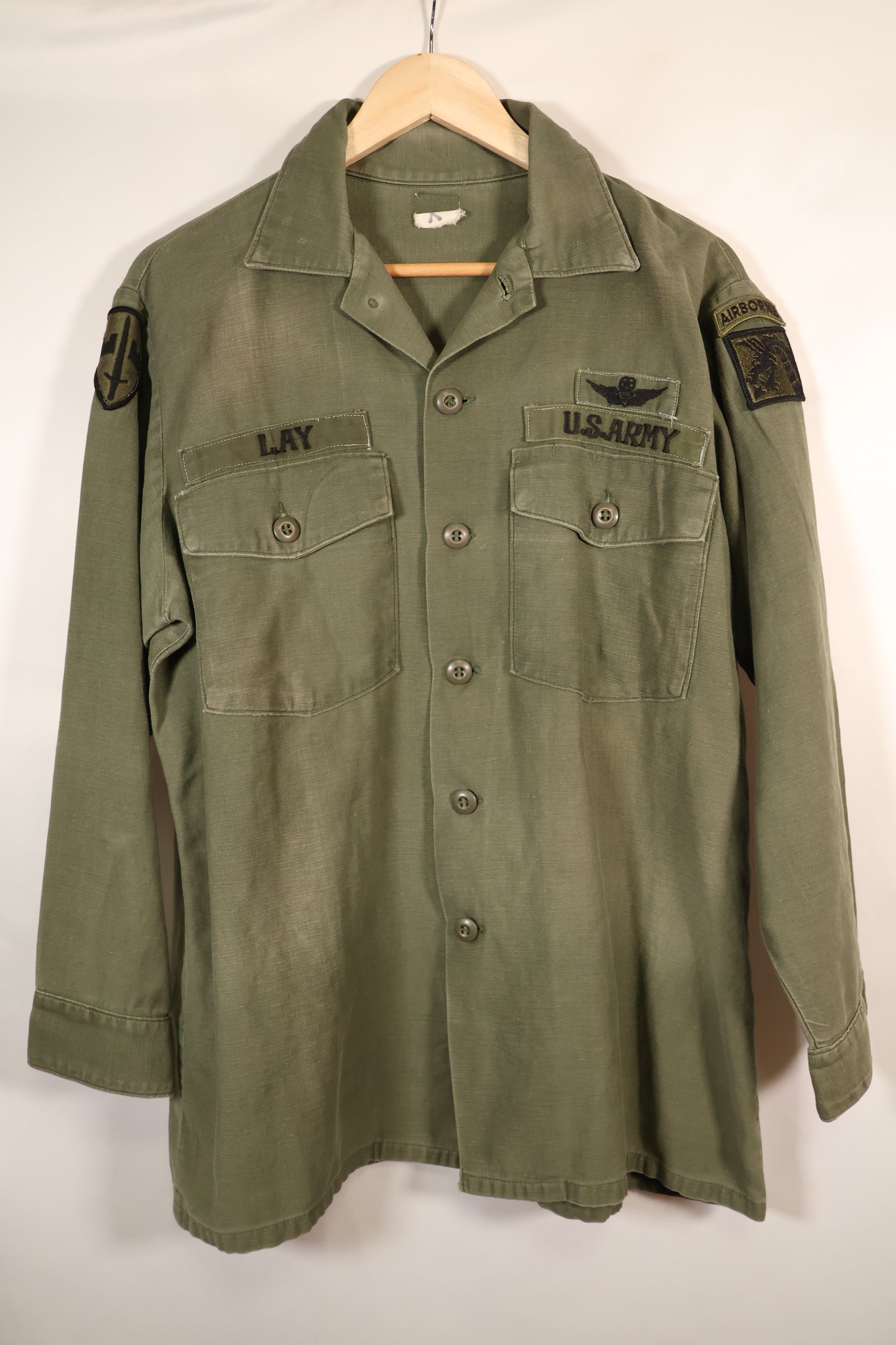 1960年代後半契約　16 1/2 x 32　OG-107　ユーティリティシャツ　パッチ付き　中古品