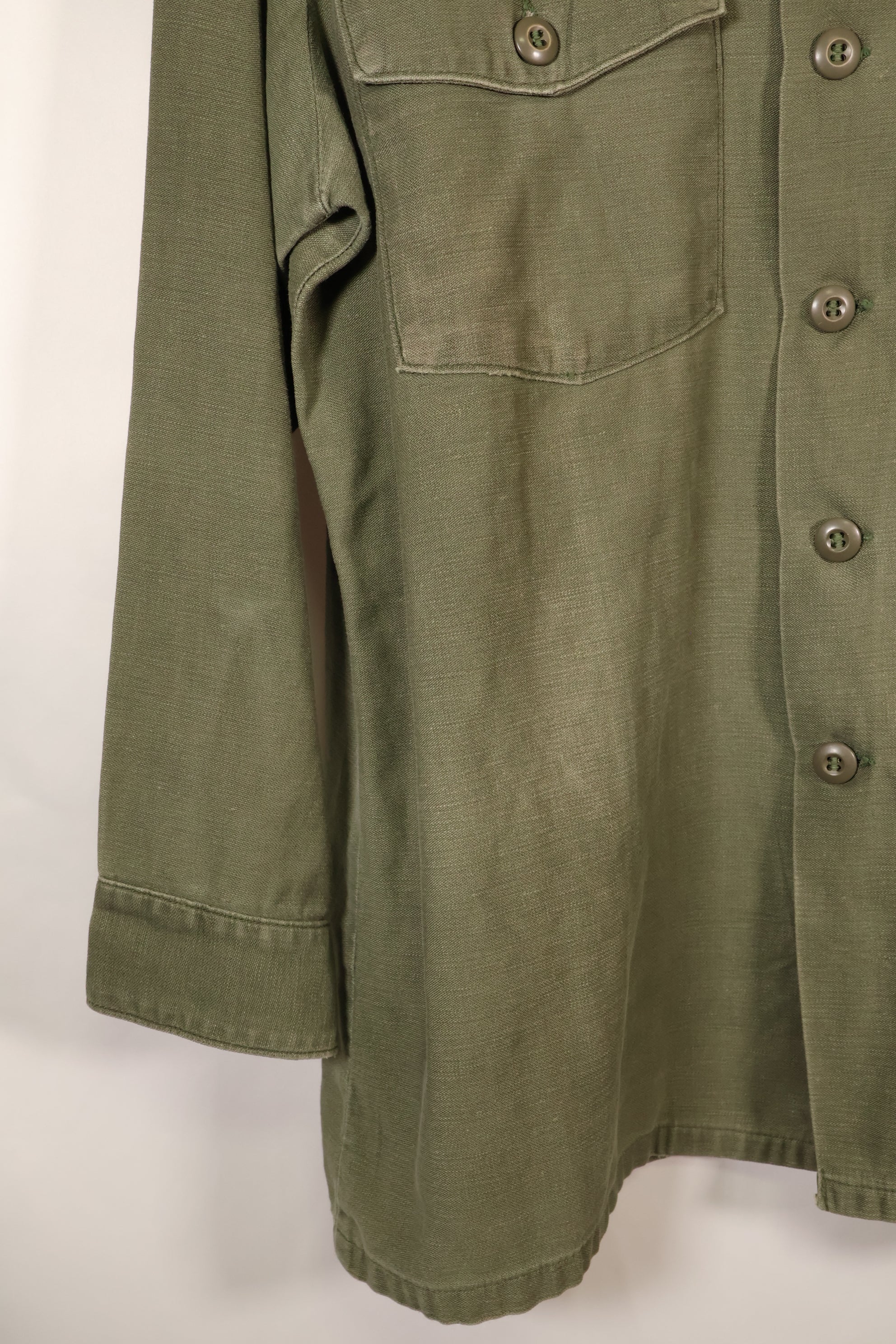 1960年代後半契約　16 1/2 x 32　OG-107　ユーティリティシャツ　パッチ付き　中古品