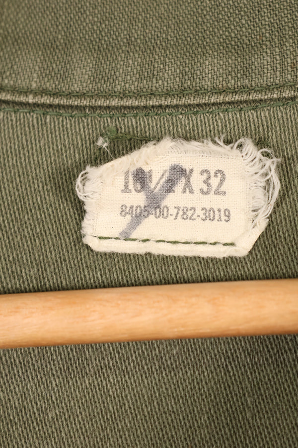 1960年代後半契約　16 1/2 x 32　OG-107　ユーティリティシャツ　パッチ付き　中古品