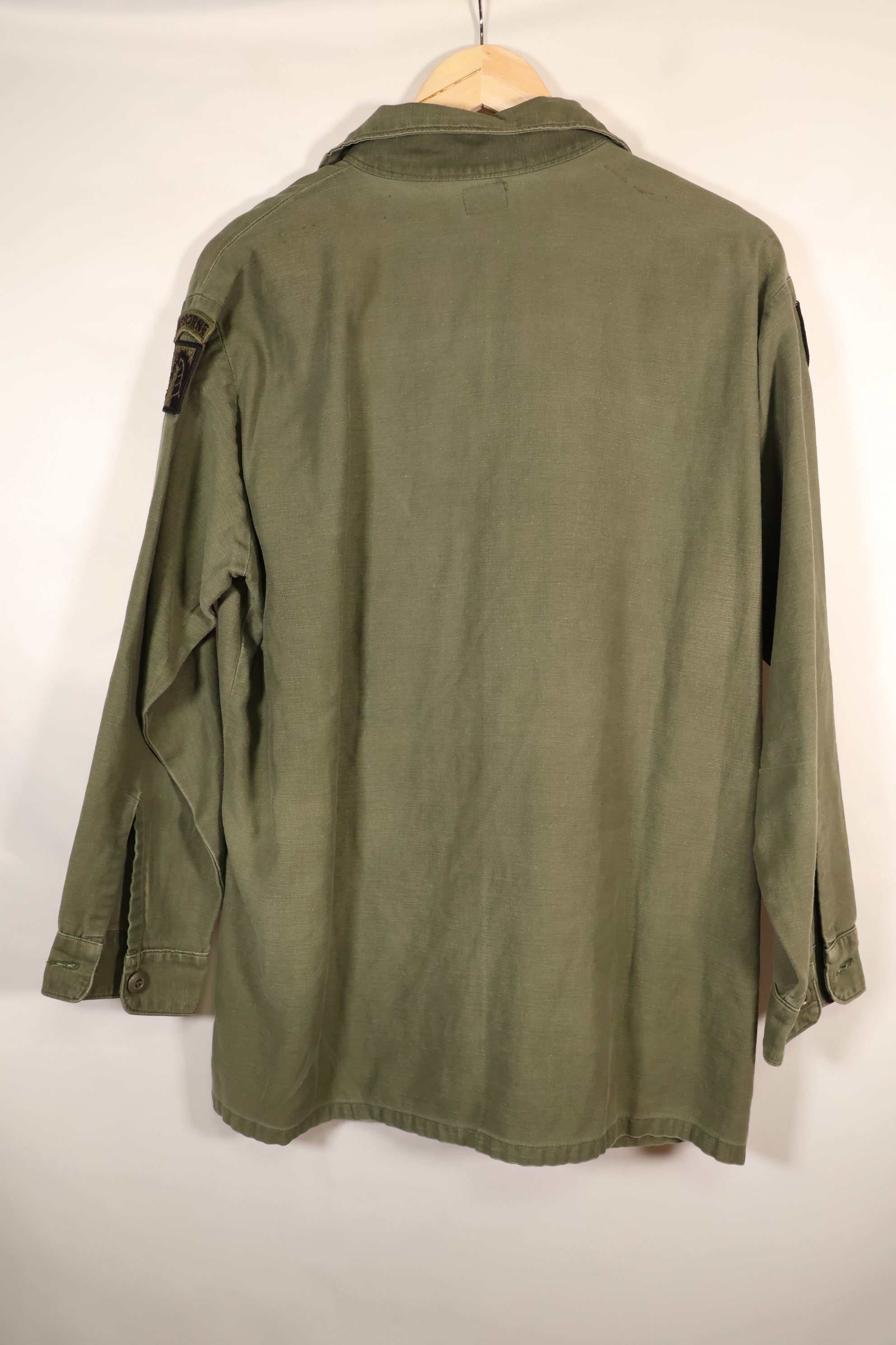 1960年代後半契約　16 1/2 x 32　OG-107　ユーティリティシャツ　パッチ付き　中古品