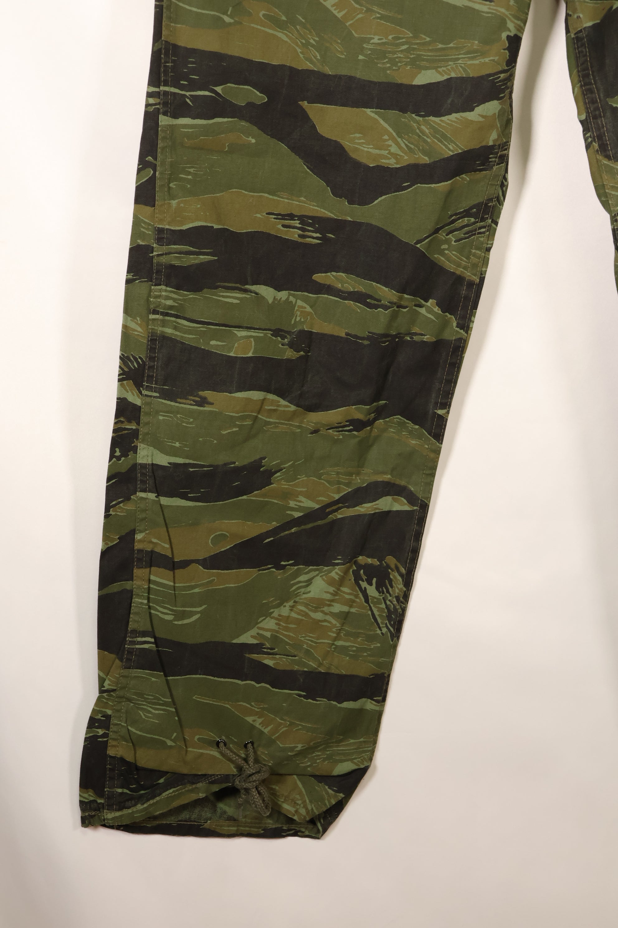 1960年代　VNMC タイガーストライプパターン　ハンティングパンツ　戦後余剰生地　中古品