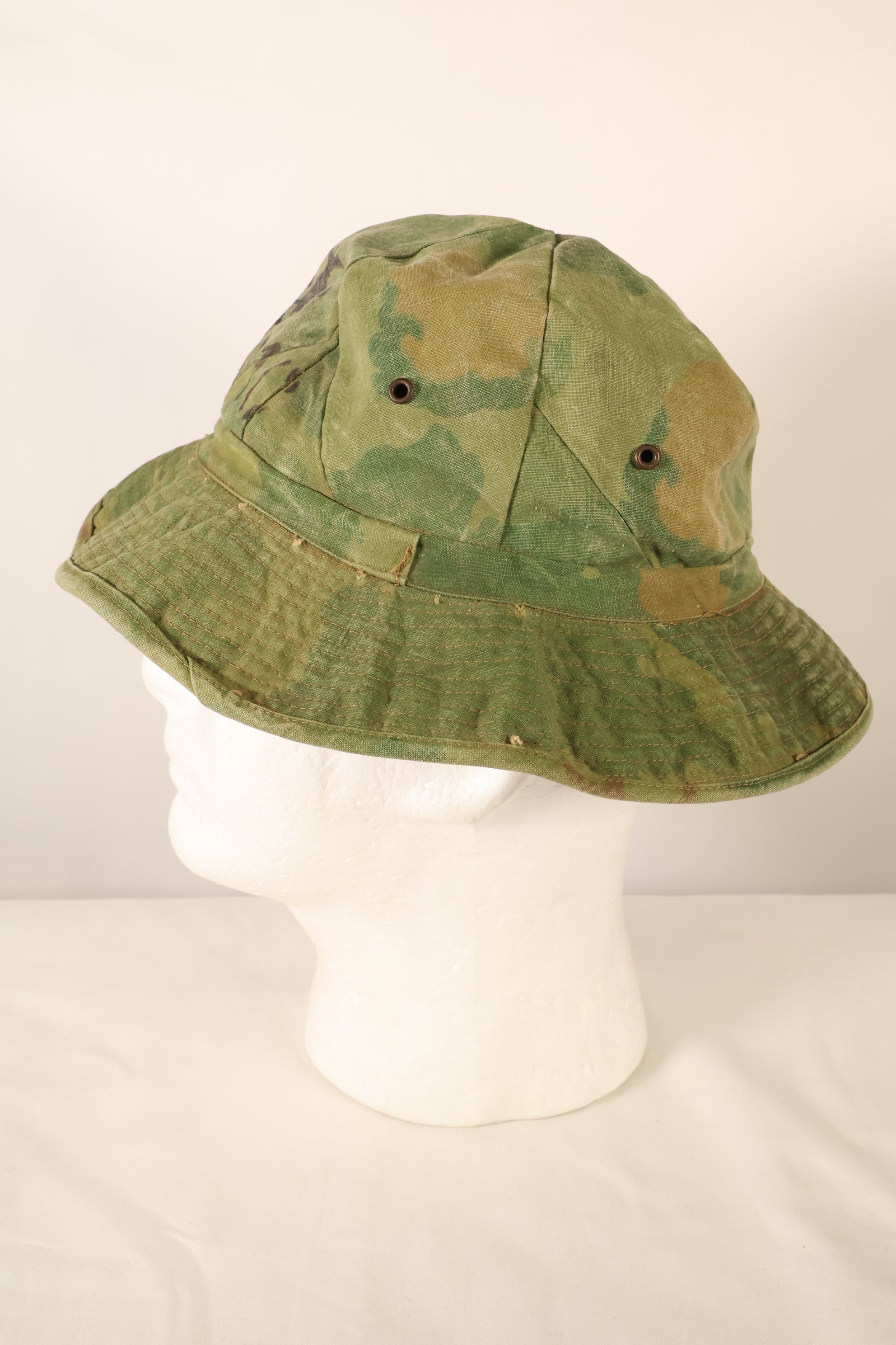 1960年代〜70年代前半　USMC 個人調達品　ミッチェルパターン迷彩　シェルターハーフ製　ブーニーハット　中古品
