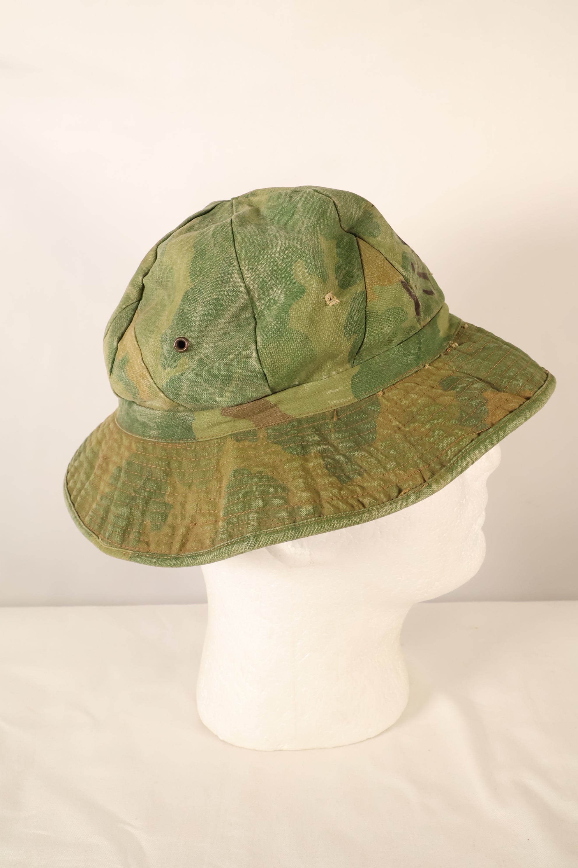 1960年代〜70年代前半　USMC 個人調達品　ミッチェルパターン迷彩　シェルターハーフ製　ブーニーハット　中古品
