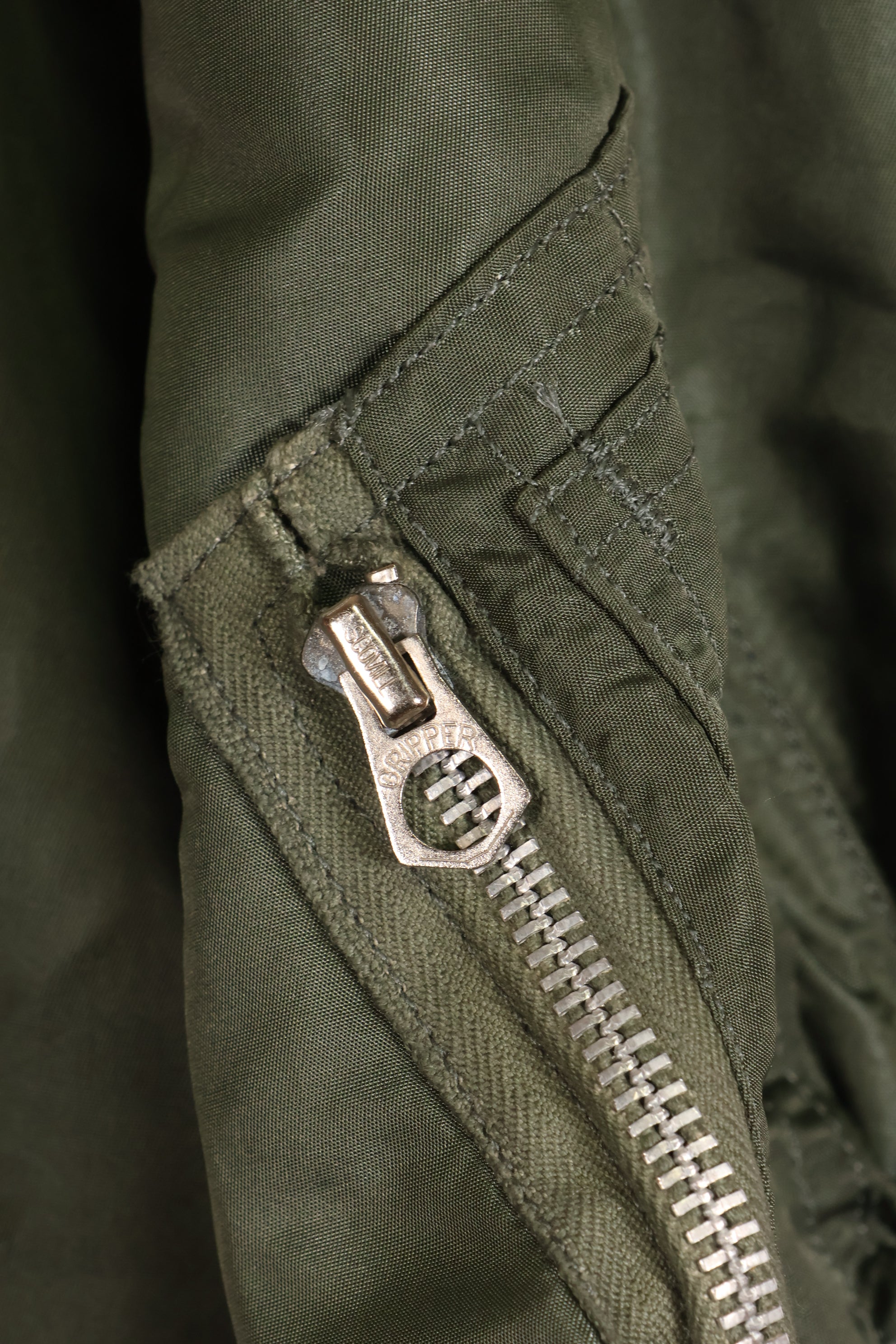 1970年契約　MEDIUM USAF L-2B　フライトジャケット　ライトゾーン　Bill Eveland 着用　状態良い