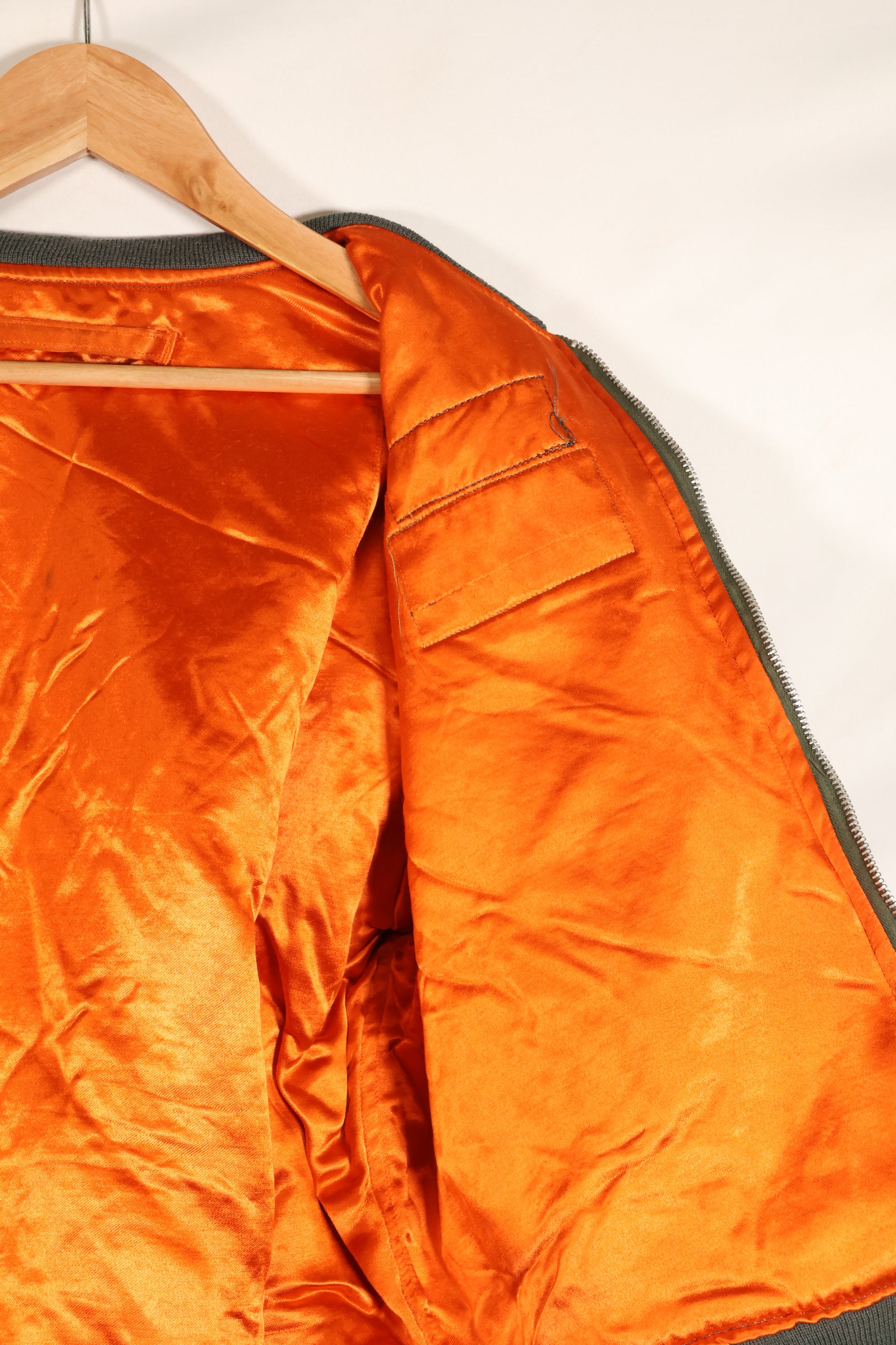 1970年契約　MEDIUM USAF L-2B　フライトジャケット　ライトゾーン　Bill Eveland 着用　状態良い