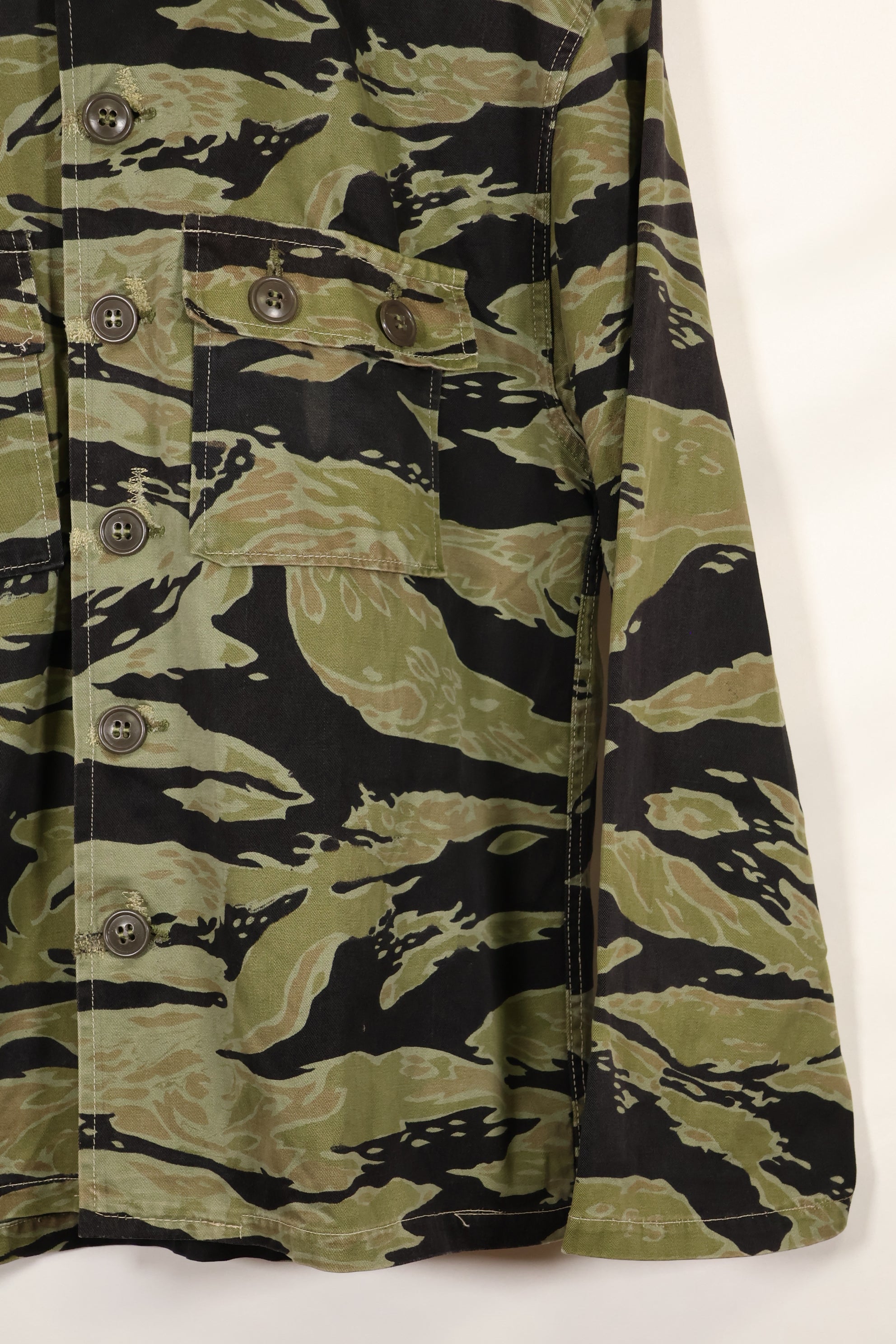 実物　レイトウォーパターン　タイガーストライプ　シャツ　ヘビーウェイト生地　状態良い