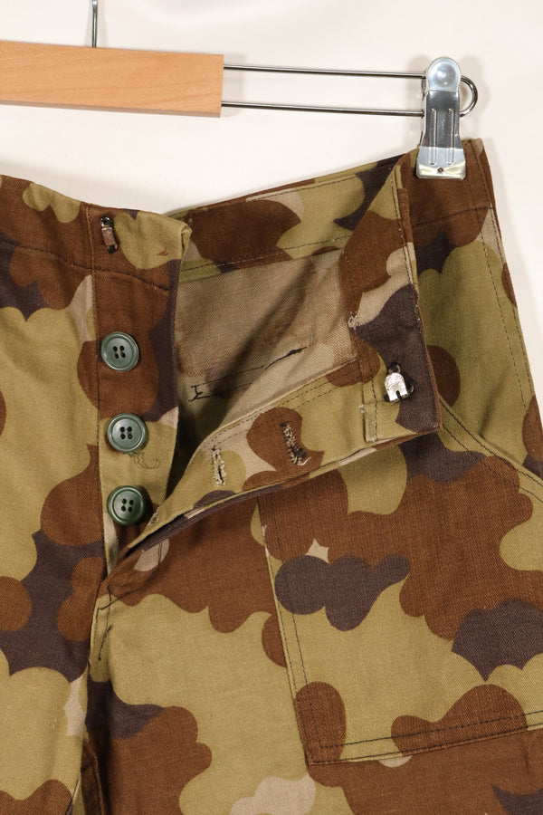 実物　南ベトナム　国家野戦憲兵　クラウド迷彩　上下セット　未使用品