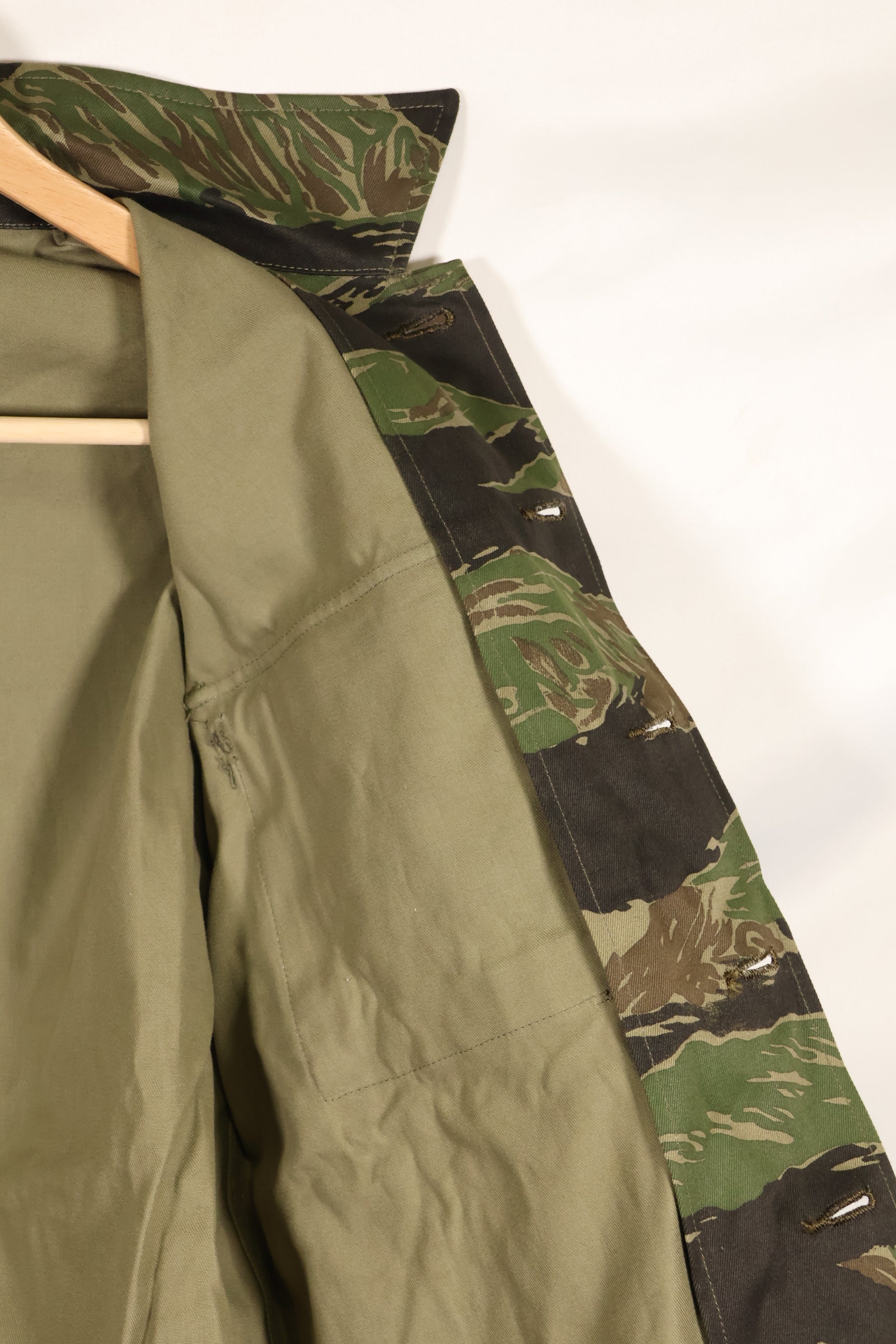 1970年代　DAJB09 契約タグ付き　日本製　タイガーストライプ　上下セット　未使用品　