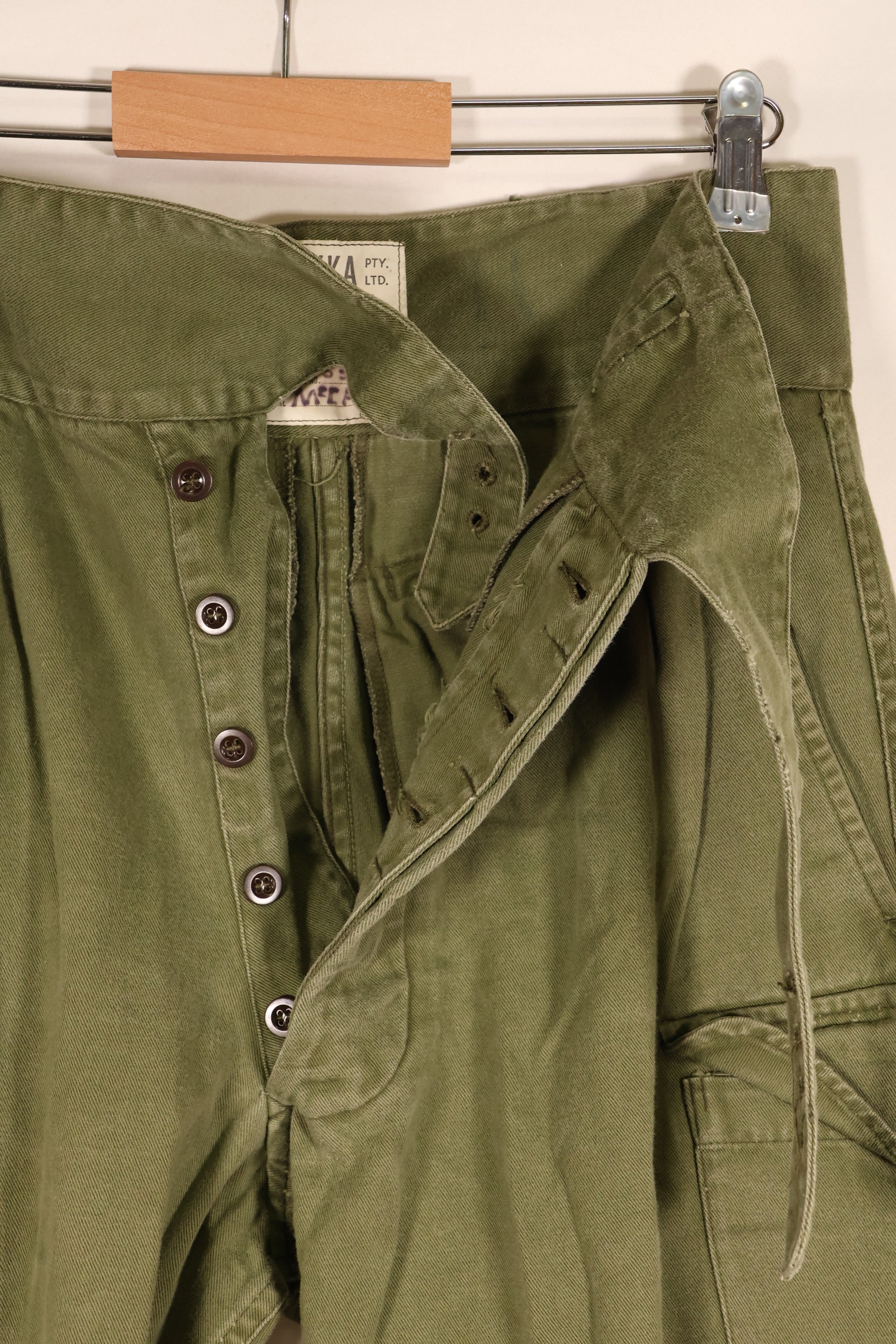 1967年契約　オーストラリア軍　OD　コンバットトラウザーズ　褪色あり　中古品