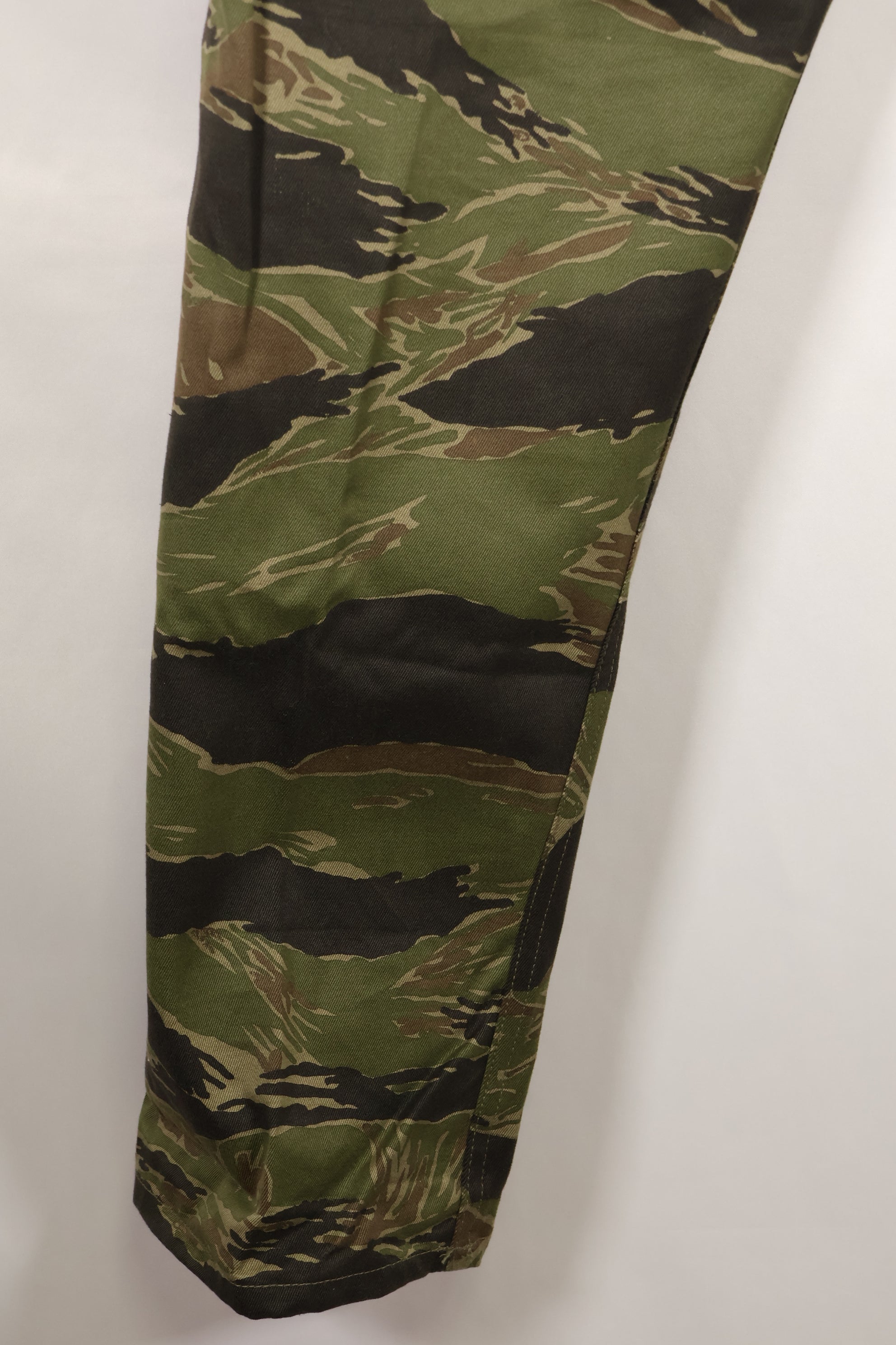 1970年代　DAJB09 契約タグ付き　日本製　タイガーストライプ　上下セット　未使用品　