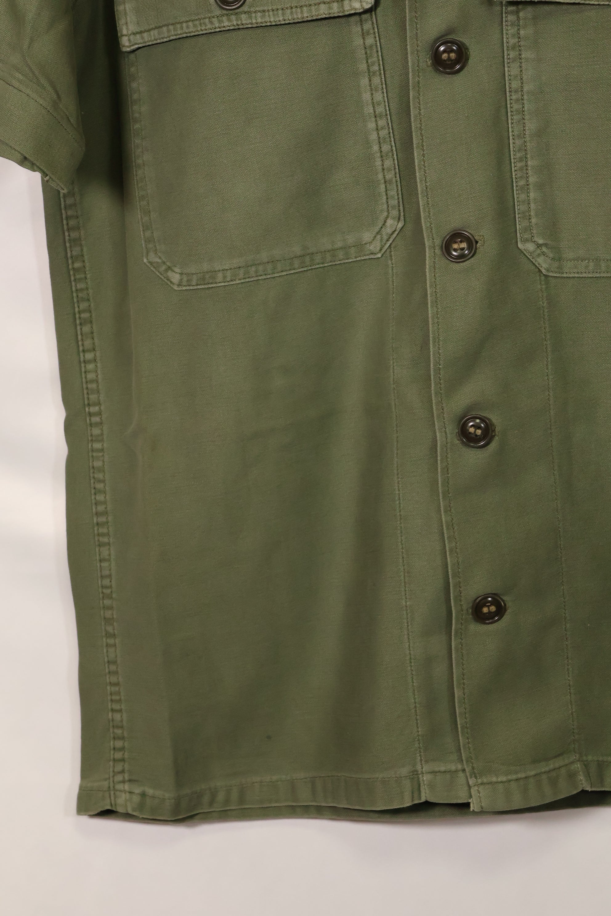 1960年代　元グリーンベレー兵士放出　OG-107　ユーティリティシャツ　初付け　パッチ付き　中古品　C