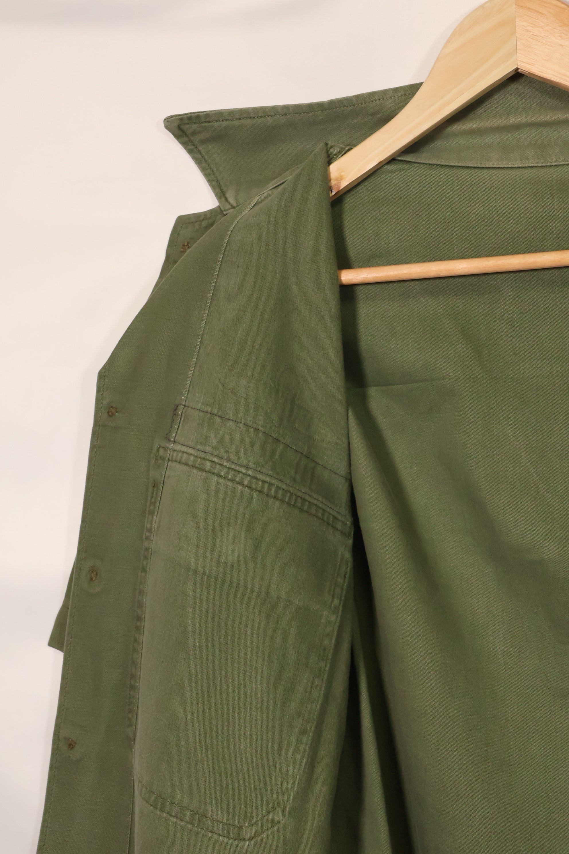 1960年代　元グリーンベレー兵士放出　OG-107　ユーティリティシャツ　初付け　パッチ付き　中古品　C