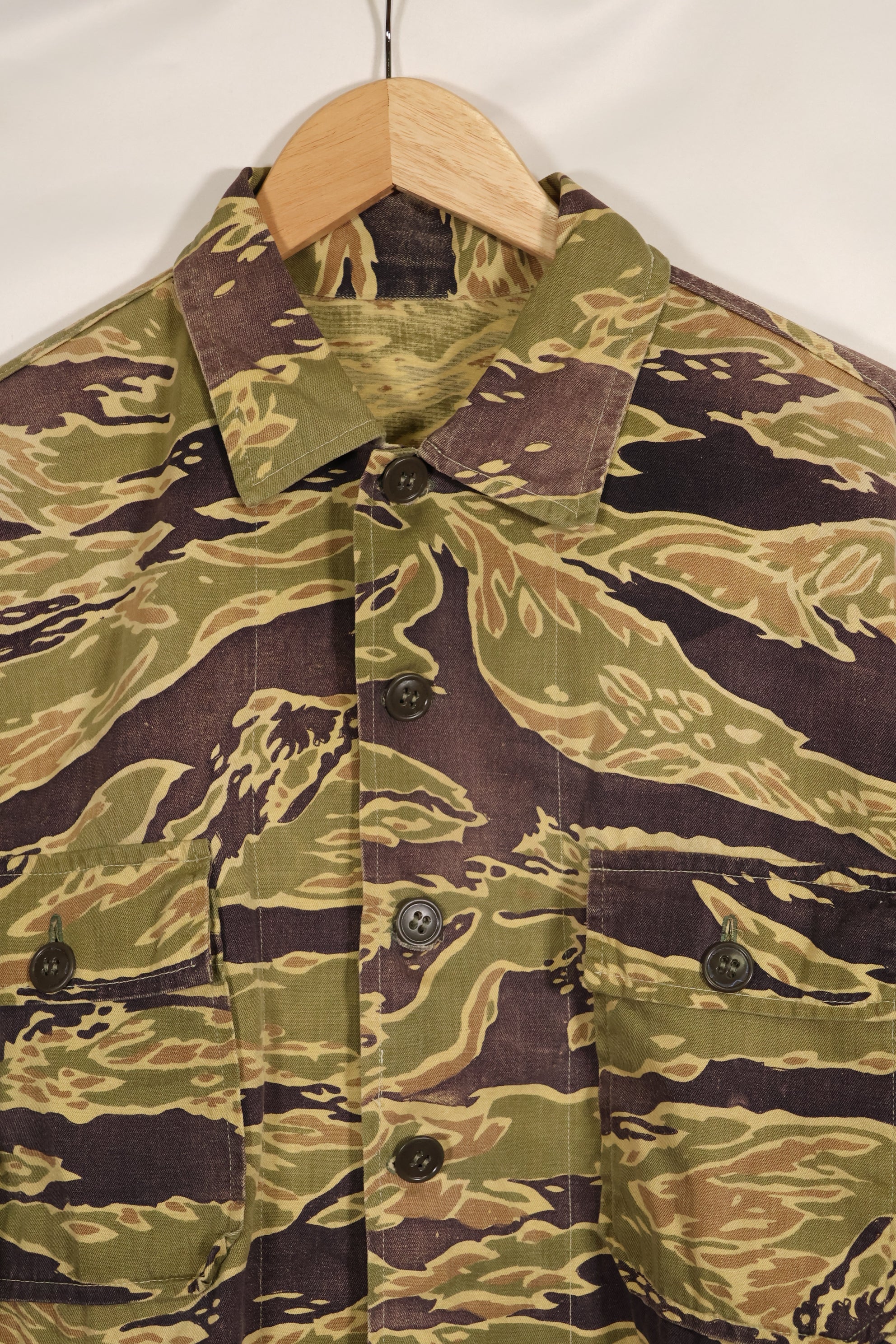 実物　レイトウォーパターン　USサイズ　タイガーストライプ　シャツ　ポケット改造あり　中古品