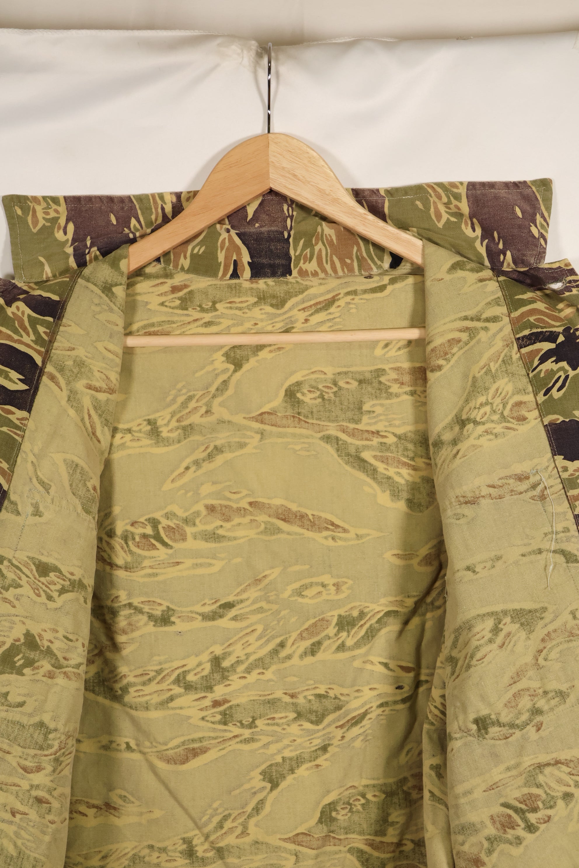 実物　レイトウォーパターン　USサイズ　タイガーストライプ　シャツ　ポケット改造あり　中古品