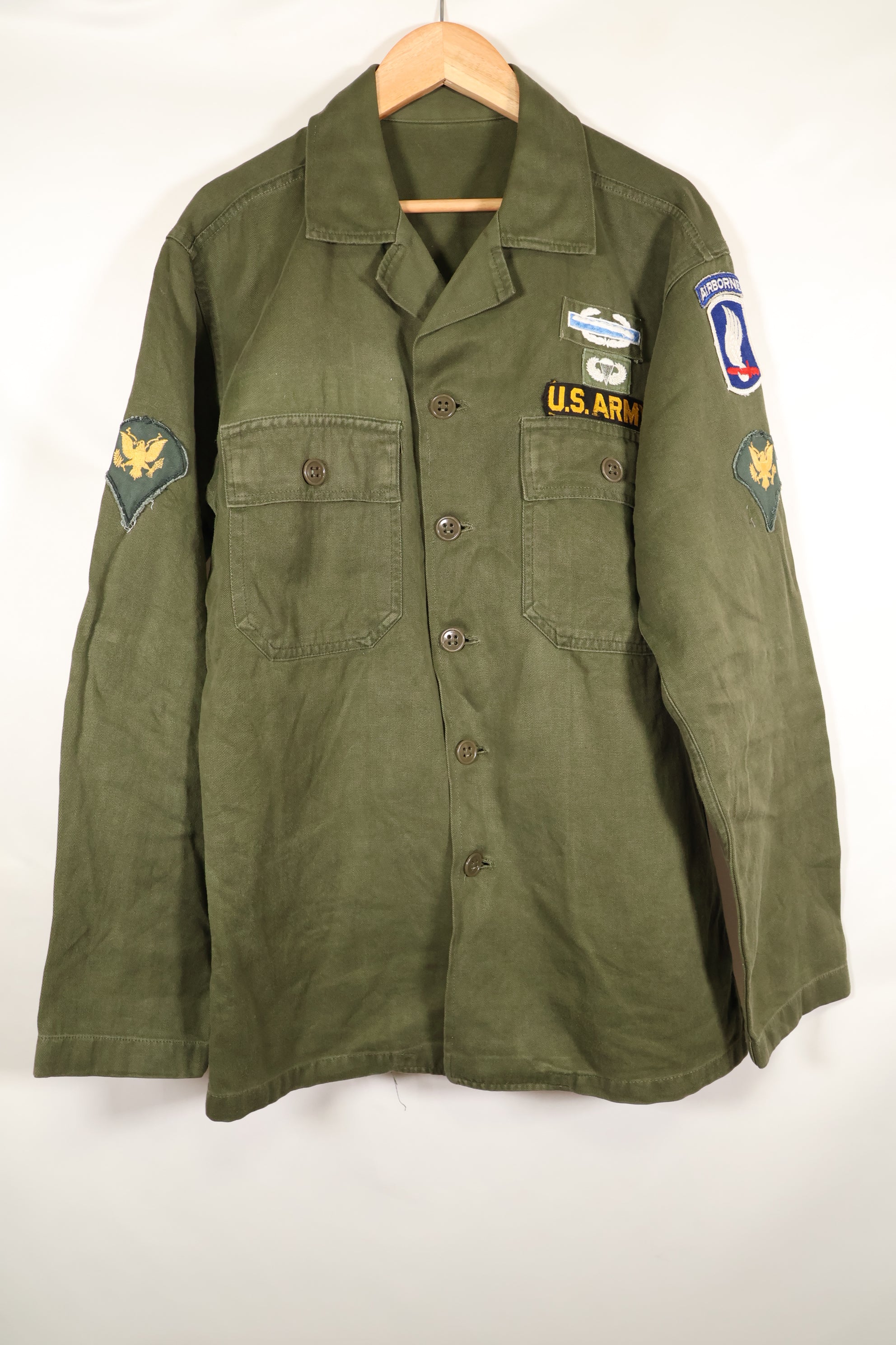 1960年代前半　173空挺旅団　OG-107 ユーティリティシャツ　徽章実物　中古品