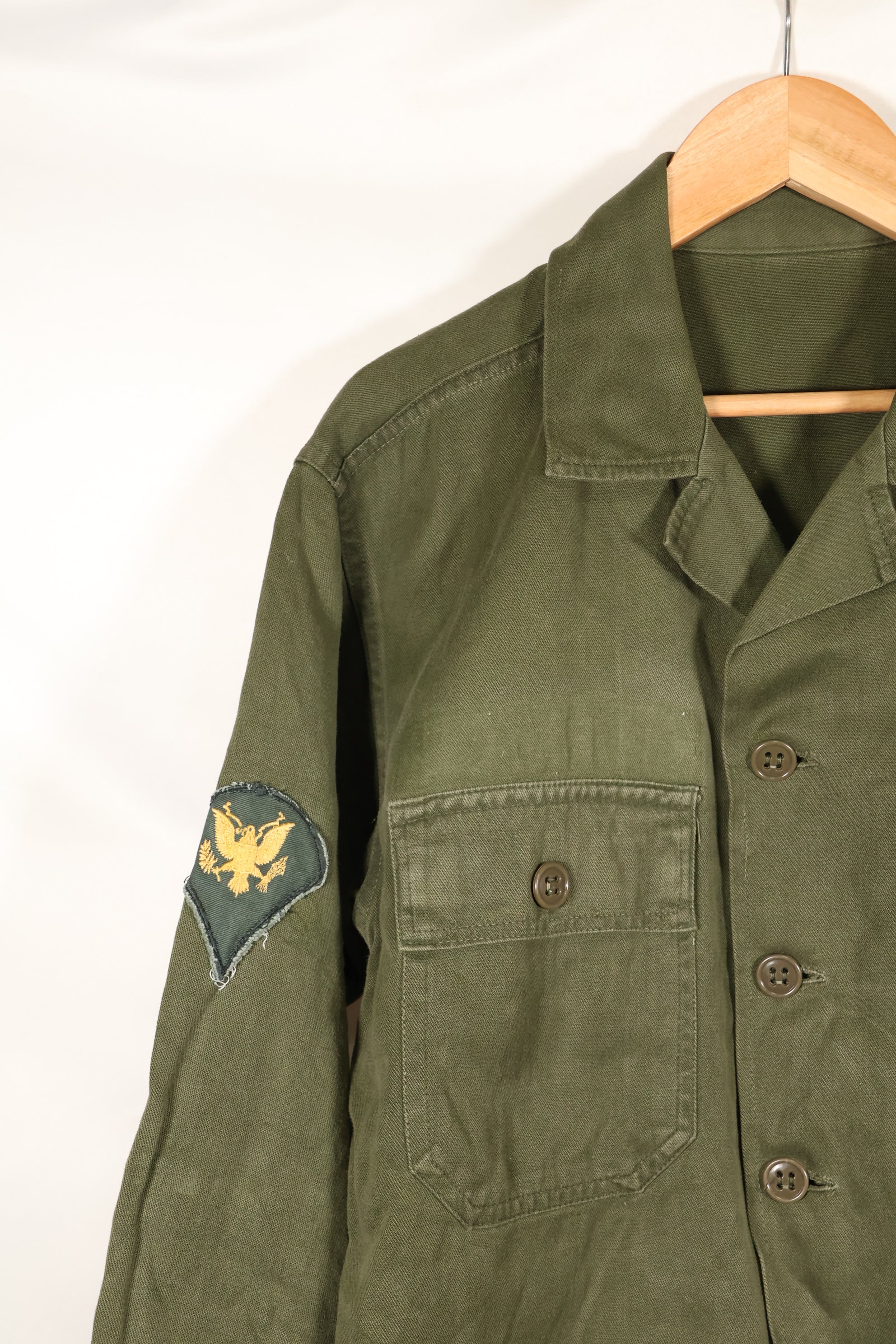 1960年代前半　173空挺旅団　OG-107 ユーティリティシャツ　徽章実物　中古品