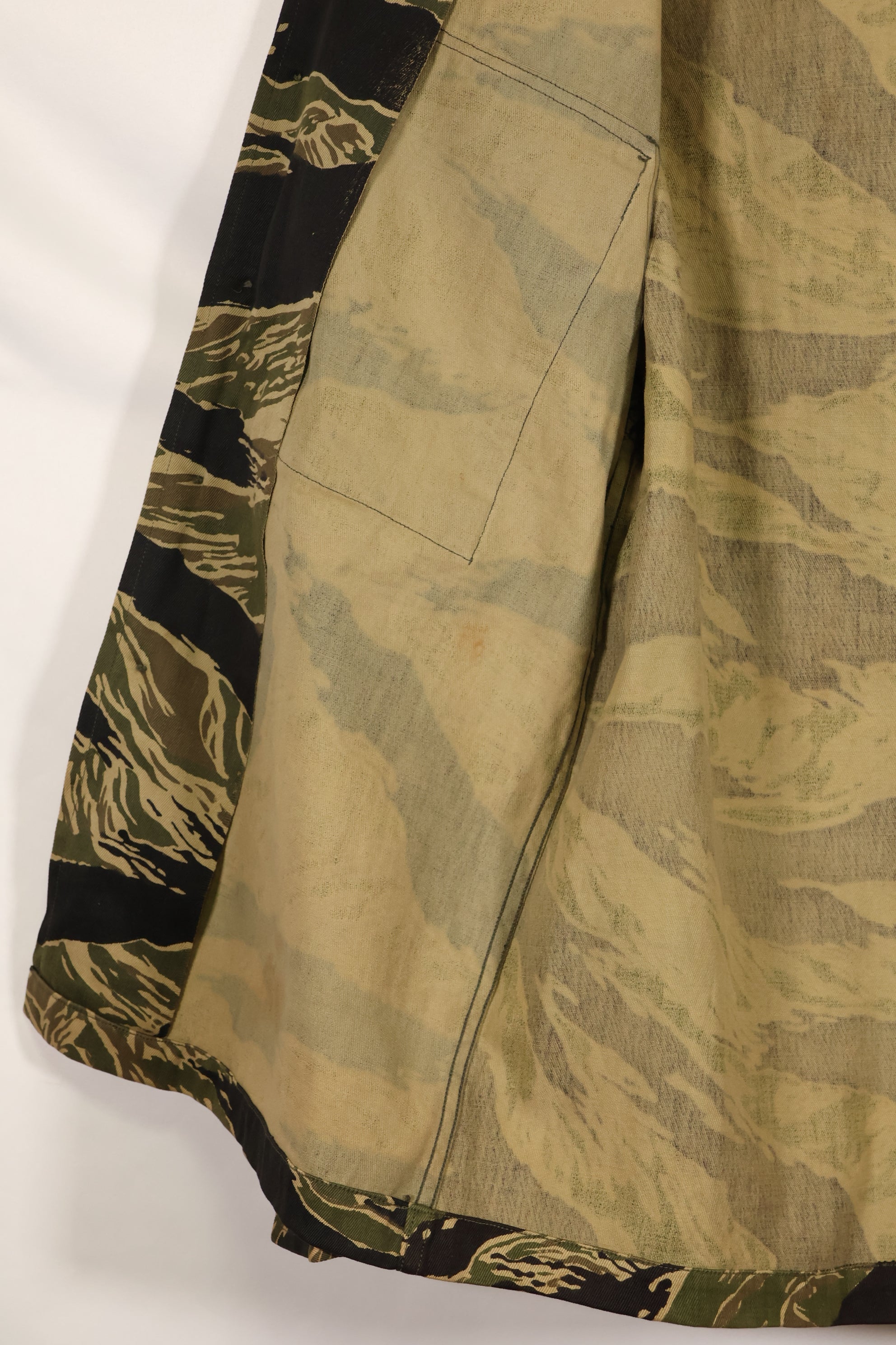 実物　デッドストック　沖縄タイガー　タイガーストライプ　USカットシャツ　US-S　日本本土縫製　汚れあり