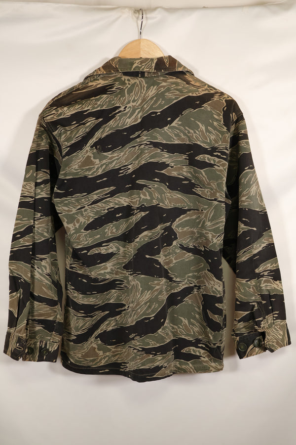 実物　シルバータイガーストライプ　Asian Cut A-Lサイズ　シャツ　Used　状態良い