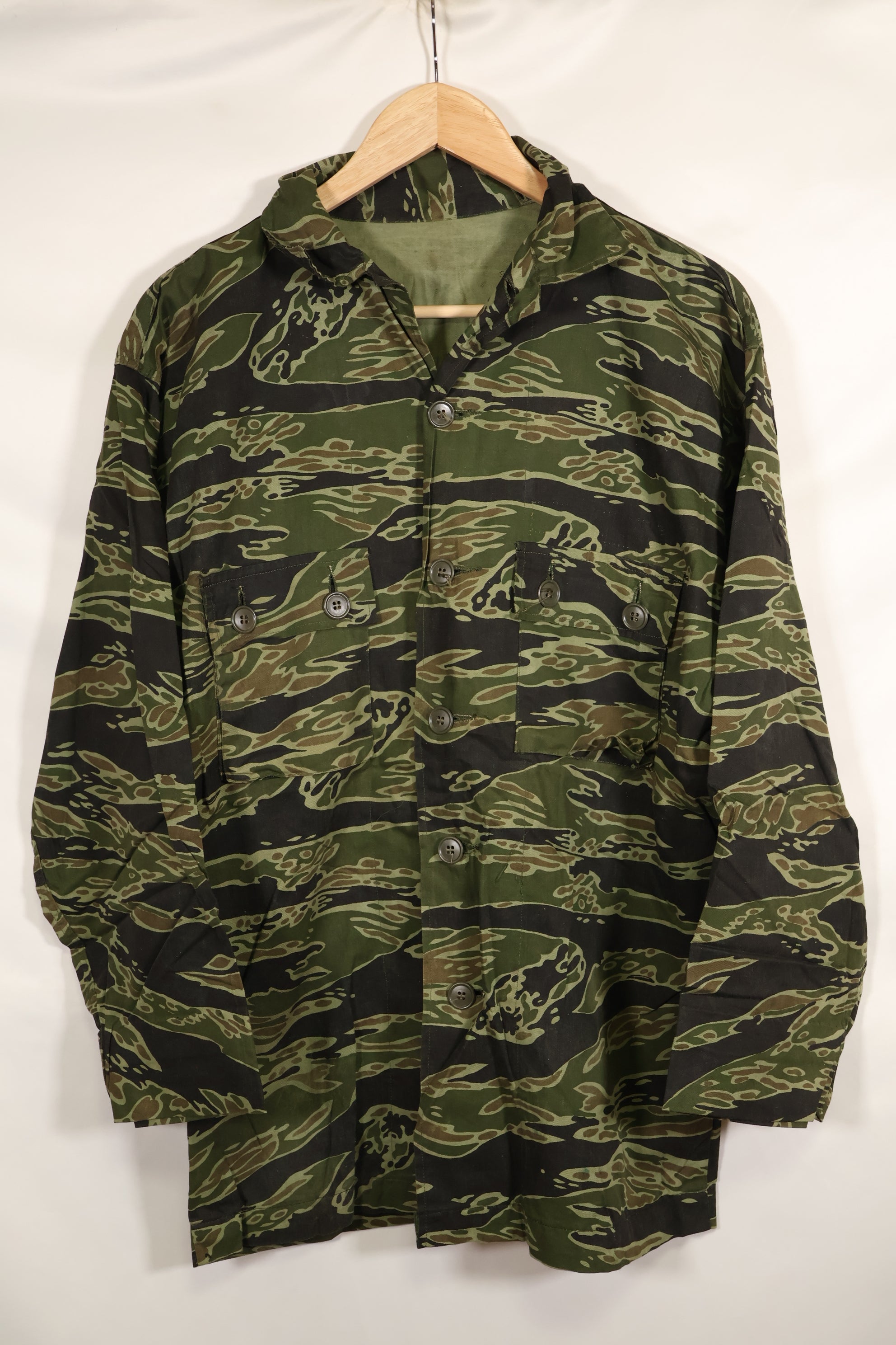 実物　レイトウォーパターン　USサイズ　タイガーストライプ　シャツ　ダークカラー　ほぼ未使用