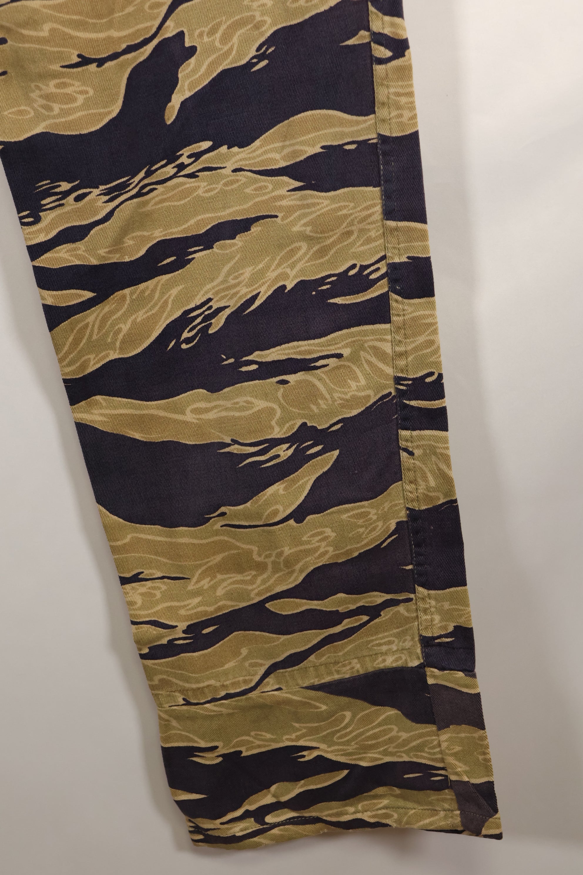 1960年代後半　ゴールドタイガーストライプ　パンツ　USカット　US-M改造　褪色あり　中古品