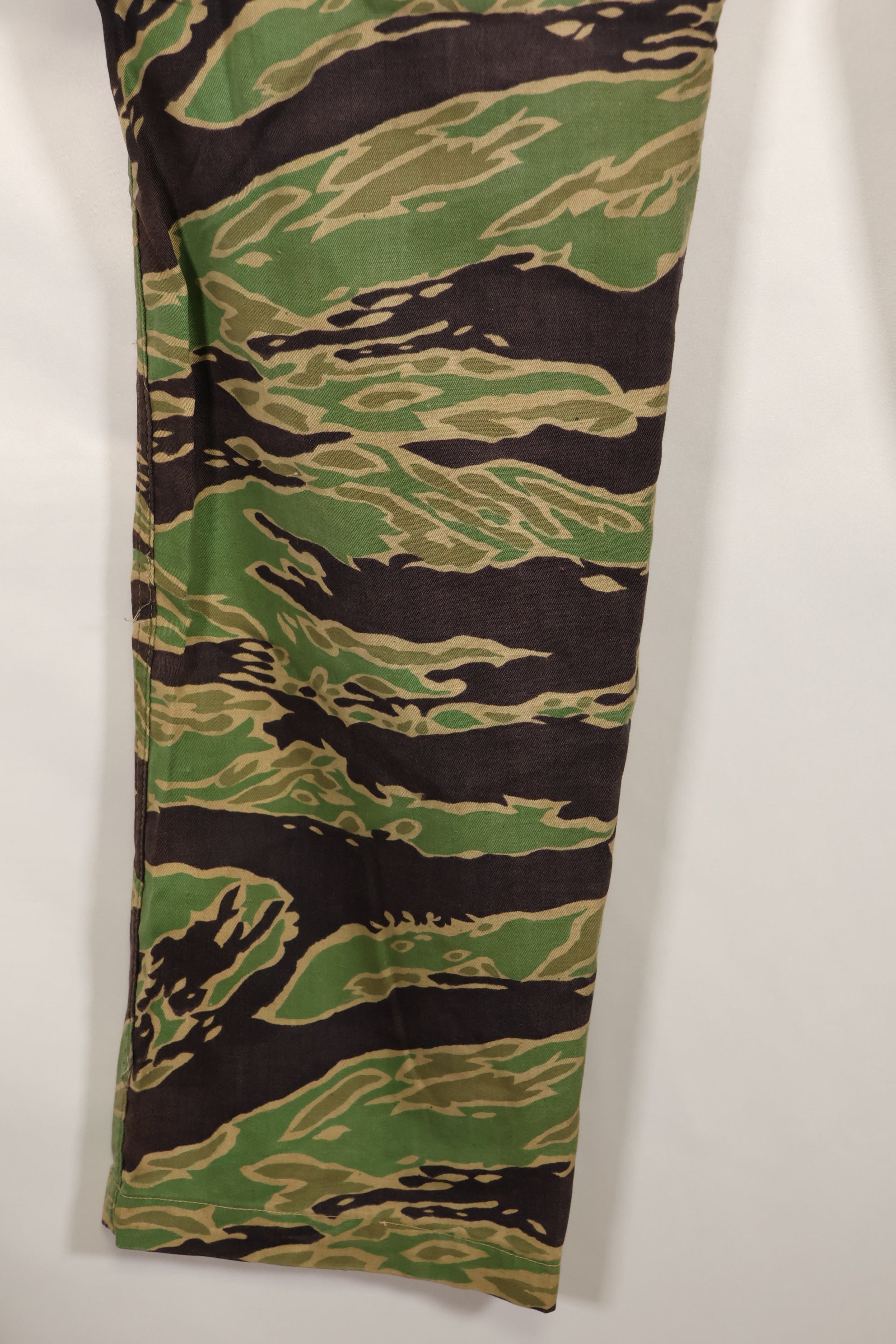 実物　レイトウォーパターン　推定A-L　タイガーストライプ　パンツ　中古品 パラマウント映画