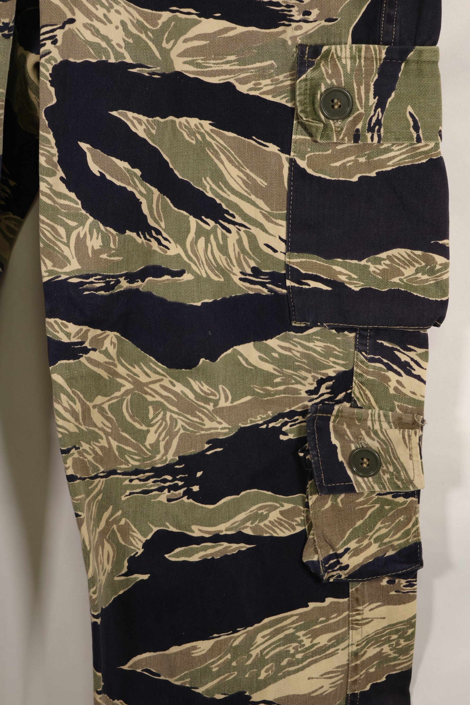 実物　沖縄タイガーパターン　タイガーストライプパンツ　改造あり　USカット　US-S　中古品