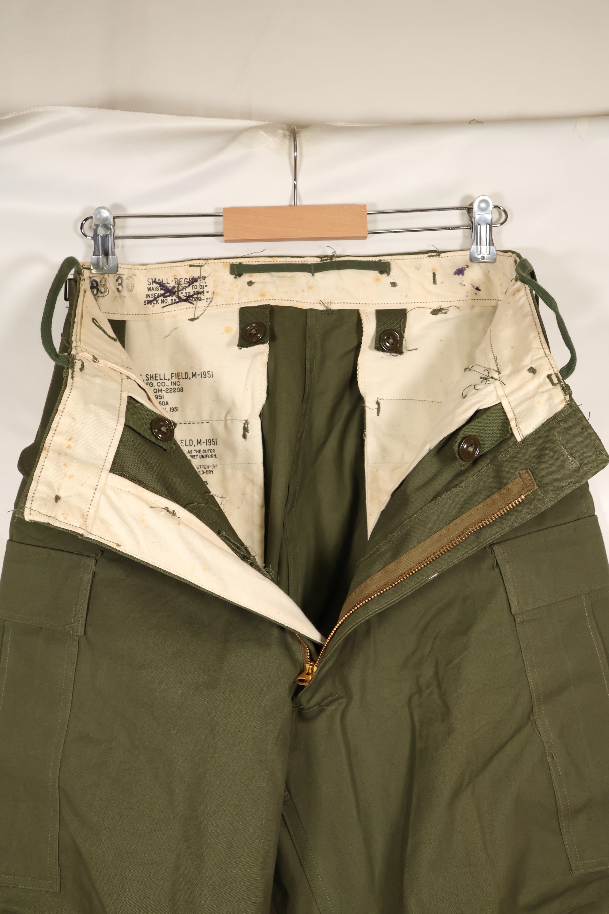 1951年契約　S-R　アメリカ陸軍　M51　フィールドパンツ　ほぼ未使用品　シミ汚れあり