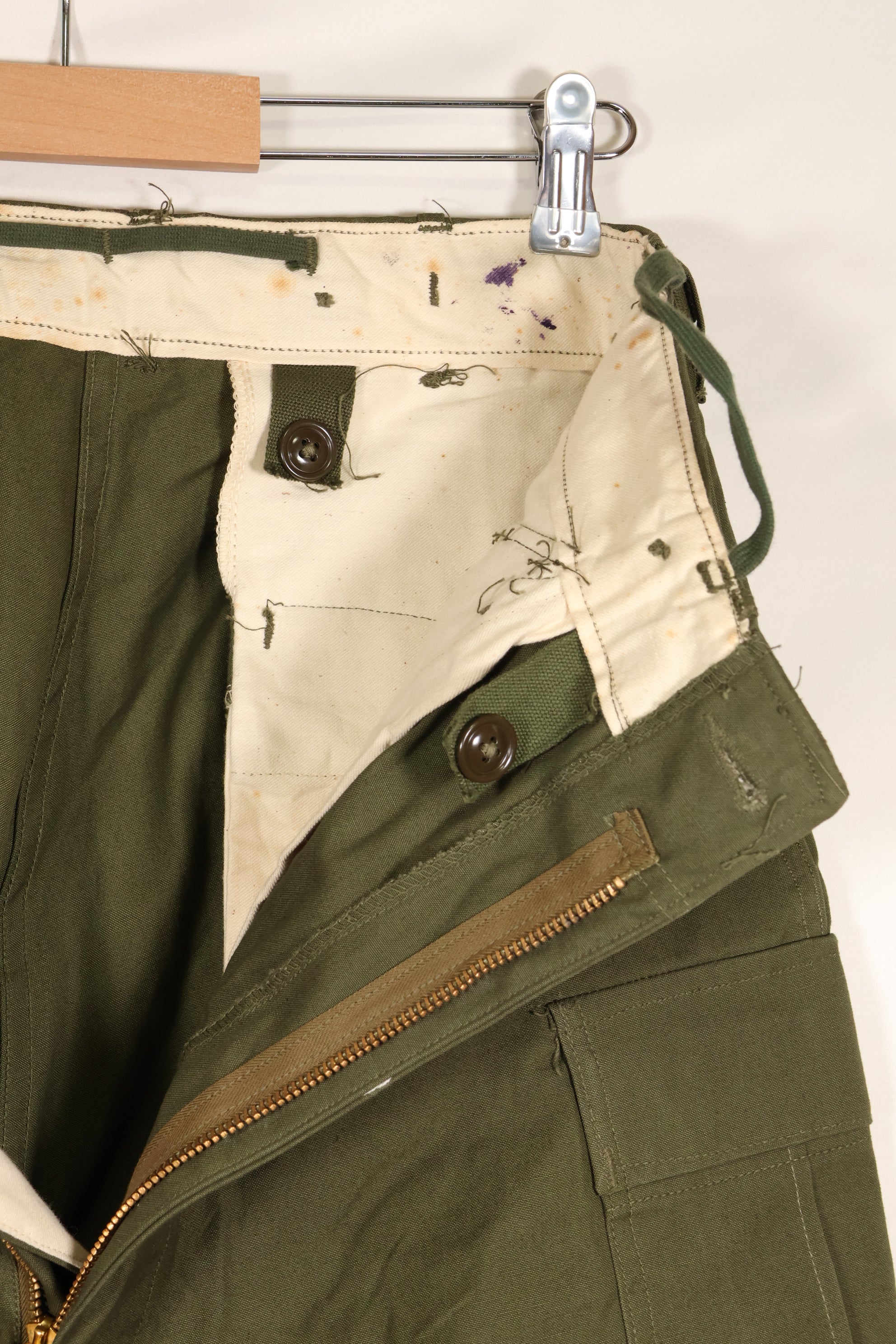 1951年契約　S-R　アメリカ陸軍　M51　フィールドパンツ　ほぼ未使用品　シミ汚れあり
