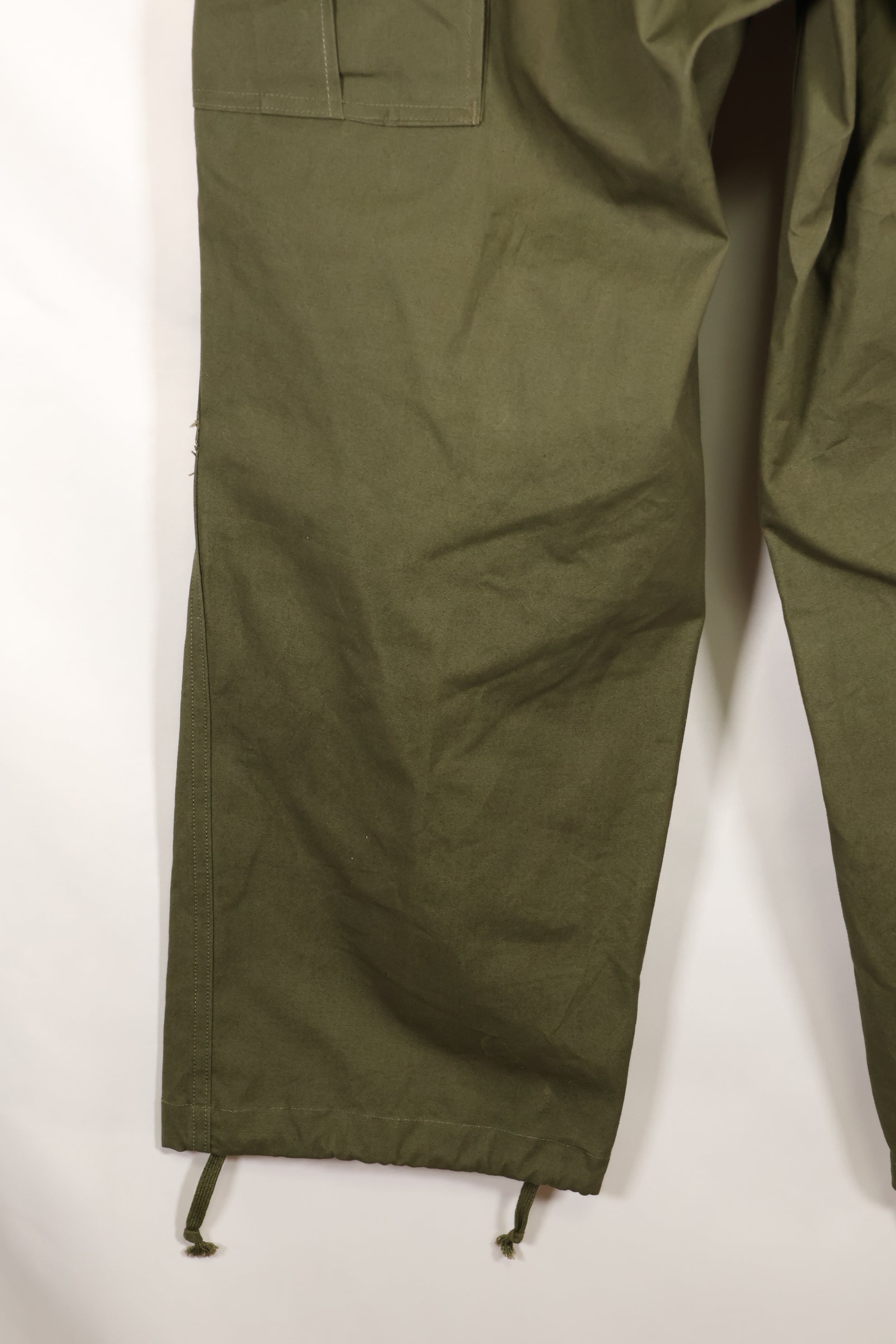 1951年契約　S-R　アメリカ陸軍　M51　フィールドパンツ　ほぼ未使用品　シミ汚れあり