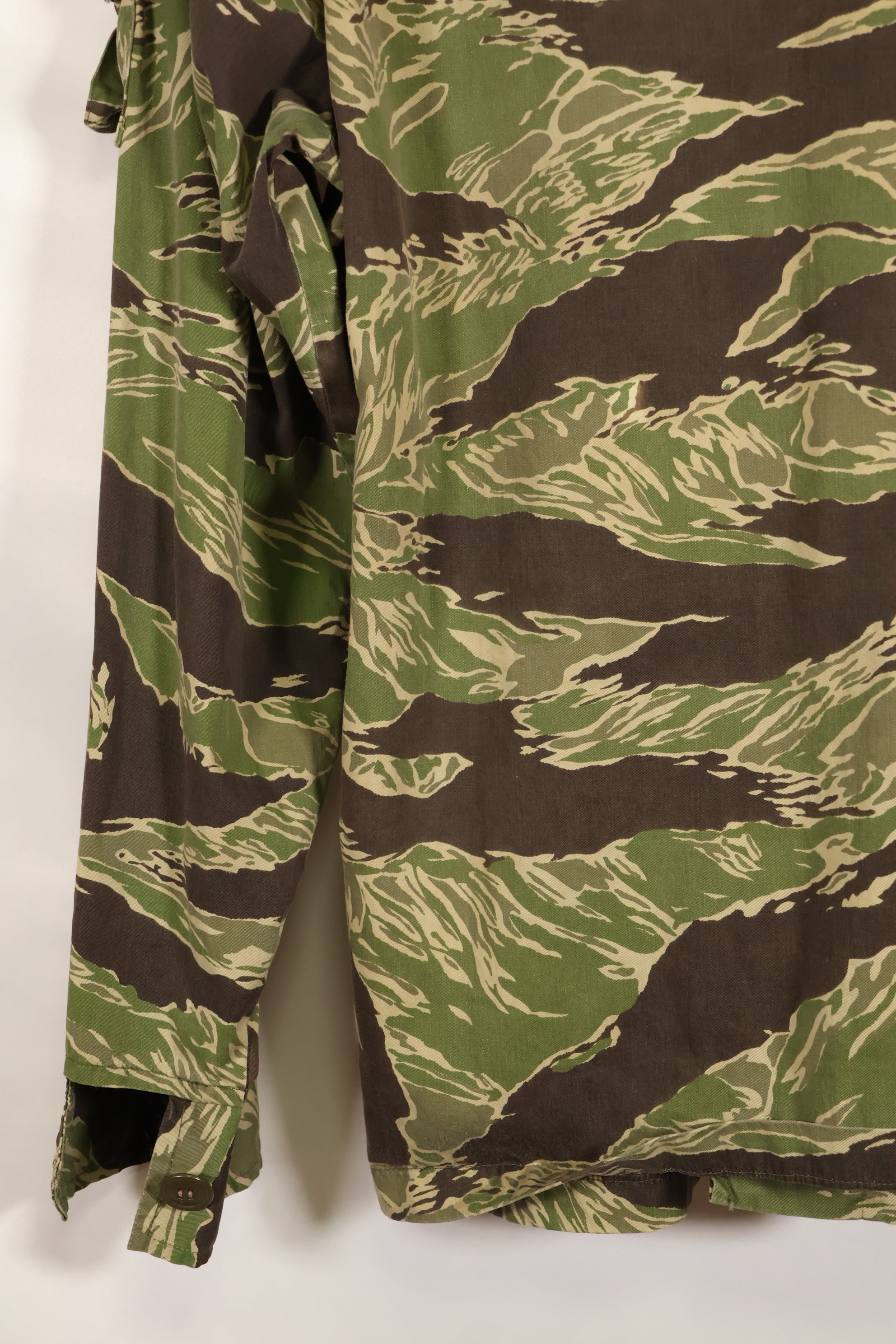 1968年　映画「グリーンベレー」「未知との遭遇」衣装　ジョンウェインパターン　タイガーストライプ　シャツ