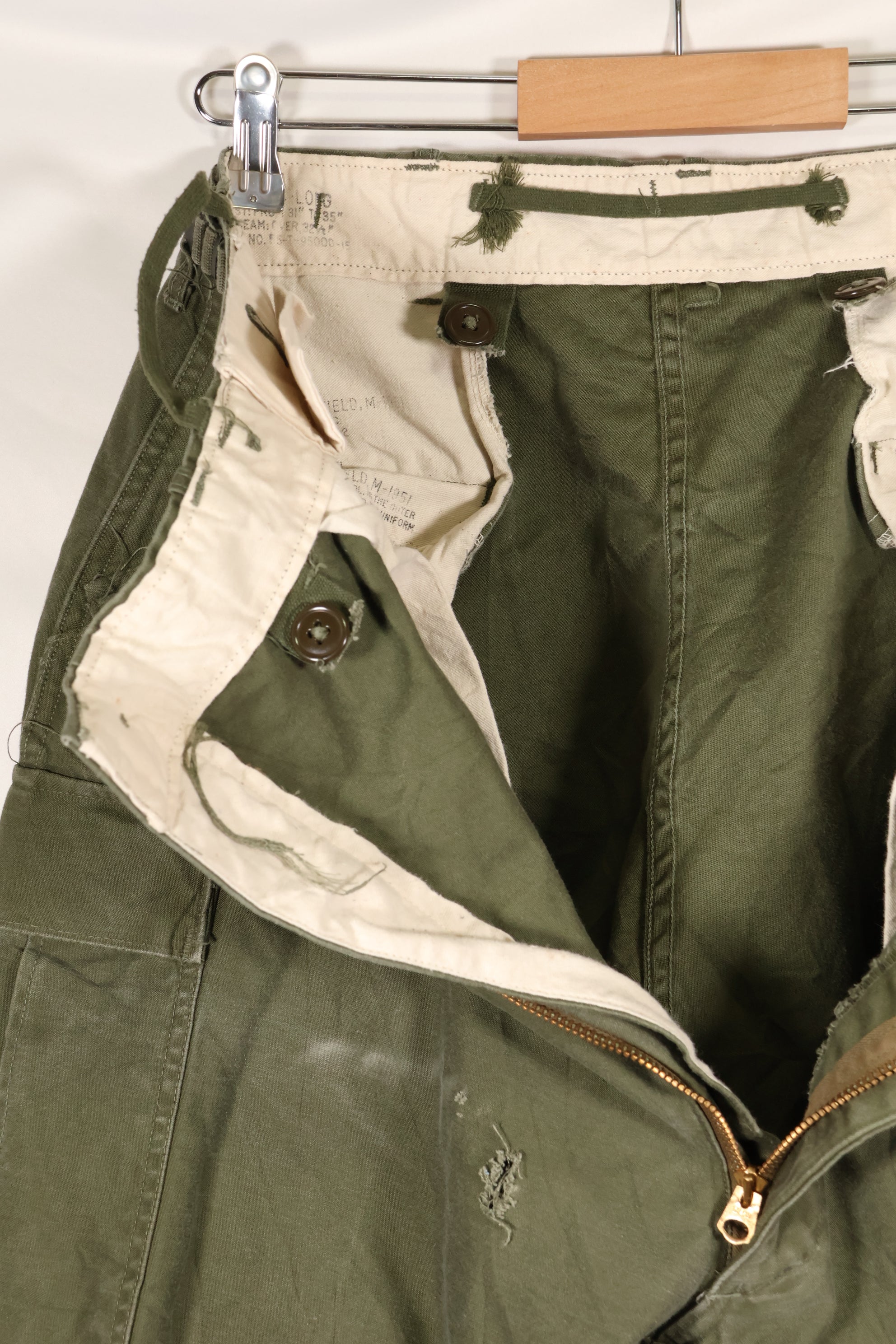 1952年契約　M-L　アメリカ軍　M51　フィールドパンツ　傷あり　中古品