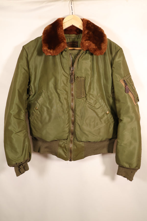 1940年代後半〜50年代前半　アメリカ空軍　B-15C　フライトジャケット　希少グリーン個体　中古品