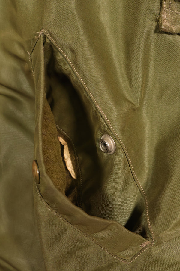 1940年代後半〜50年代前半　アメリカ空軍　B-15C　フライトジャケット　希少グリーン個体　中古品