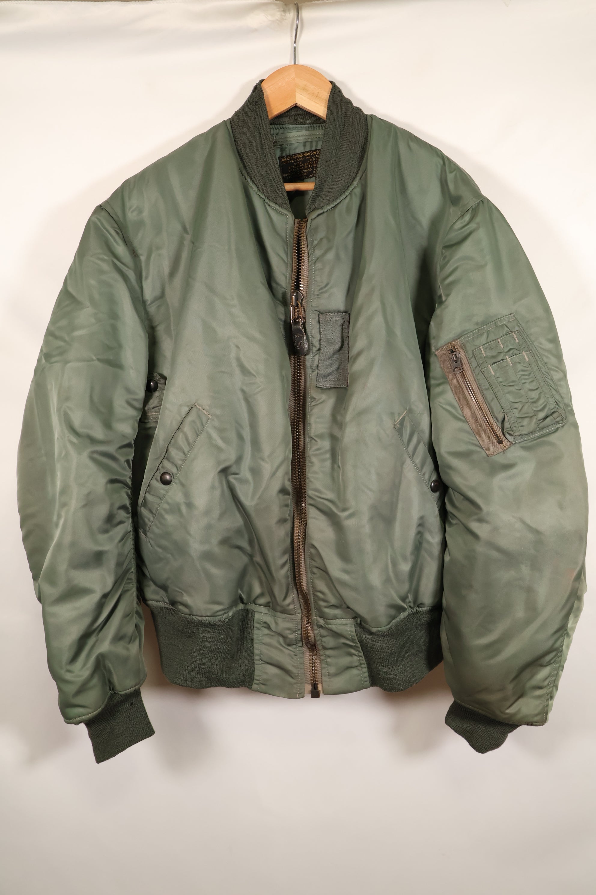 1950年代　LARGE　アメリカ空軍　初期型　MA-1　フライトジャケット　インターメディエイト　中古品