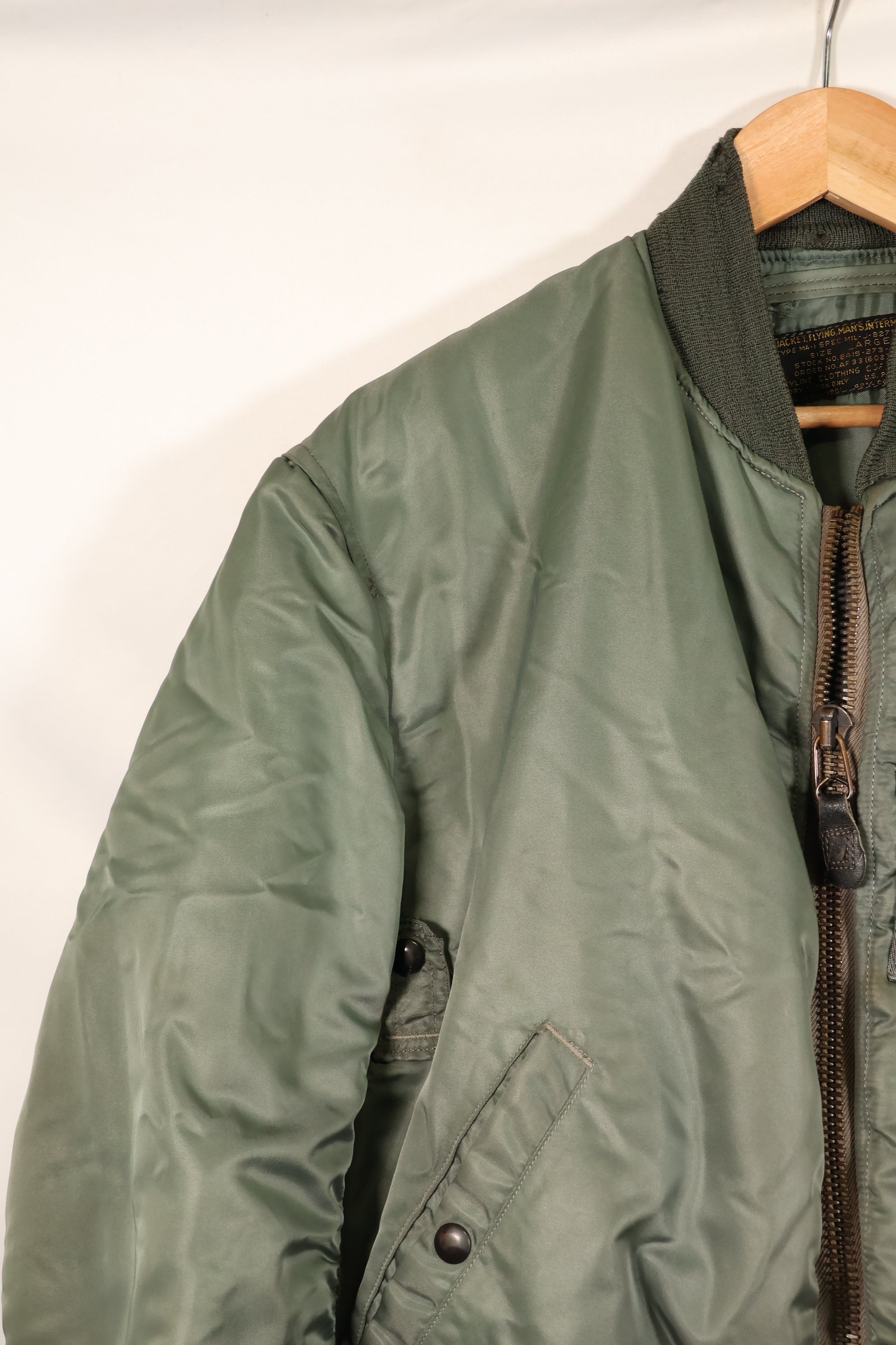1950年代　LARGE　アメリカ空軍　初期型　MA-1　フライトジャケット　インターメディエイト　中古品