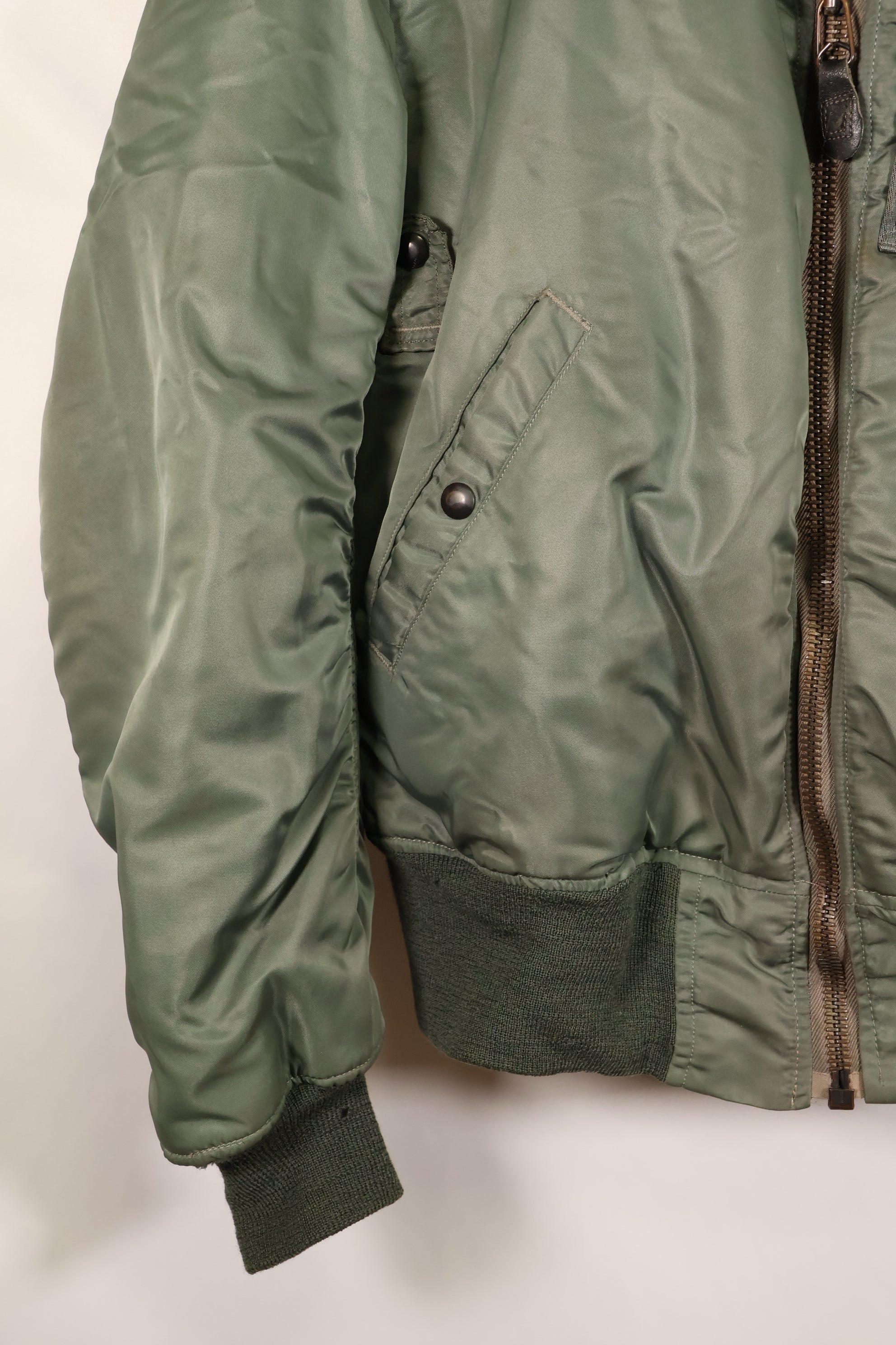 1950年代　LARGE　アメリカ空軍　初期型　MA-1　フライトジャケット　インターメディエイト　中古品