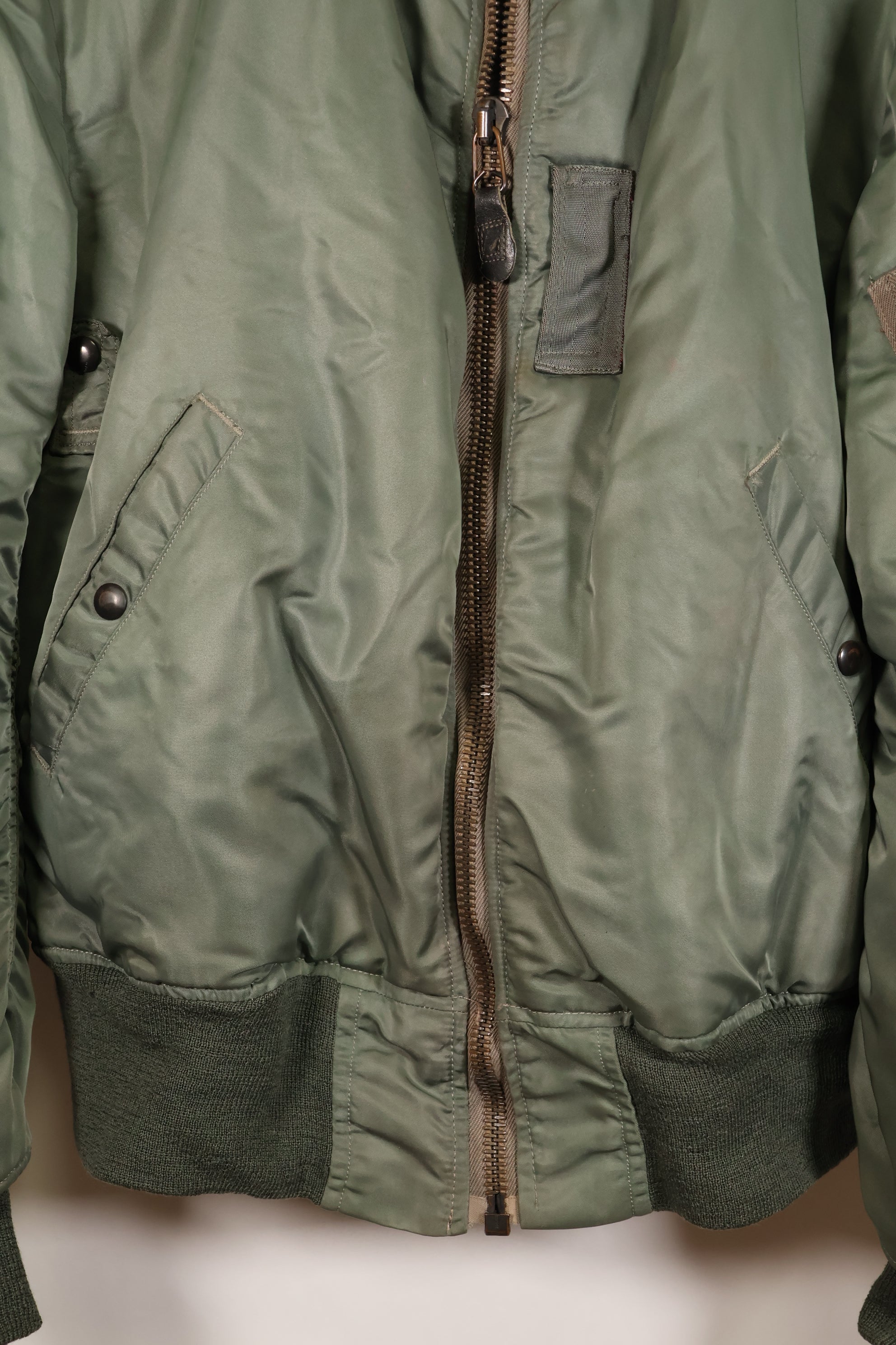 1950年代　LARGE　アメリカ空軍　初期型　MA-1　フライトジャケット　インターメディエイト　中古品