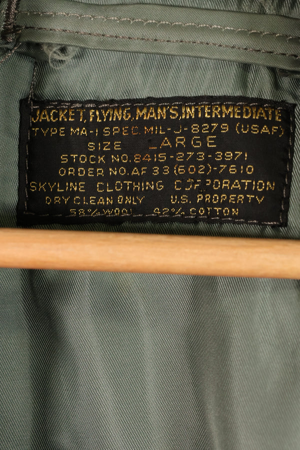 1950年代　LARGE　アメリカ空軍　初期型　MA-1　フライトジャケット　インターメディエイト　中古品