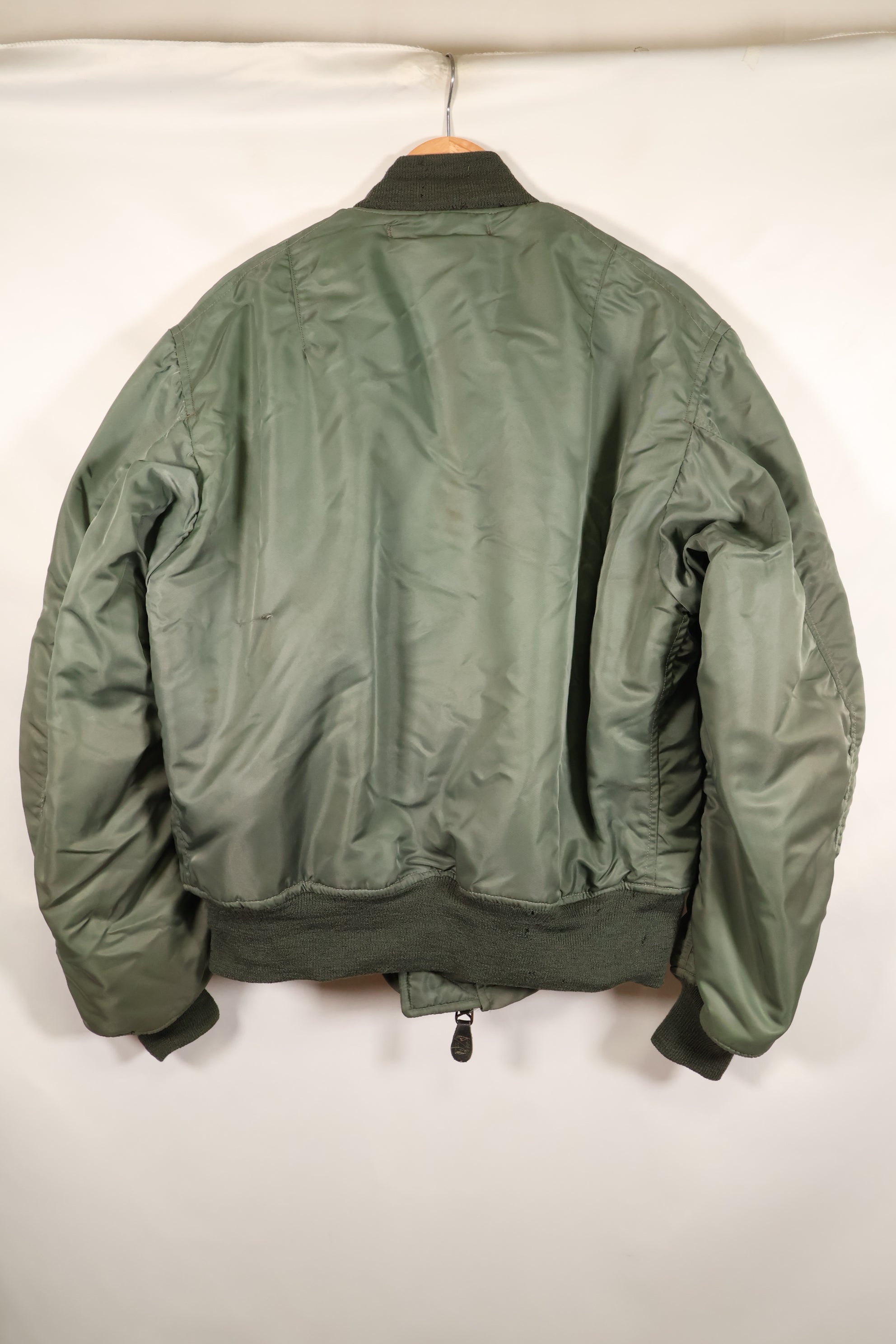 1950年代　LARGE　アメリカ空軍　初期型　MA-1　フライトジャケット　インターメディエイト　中古品