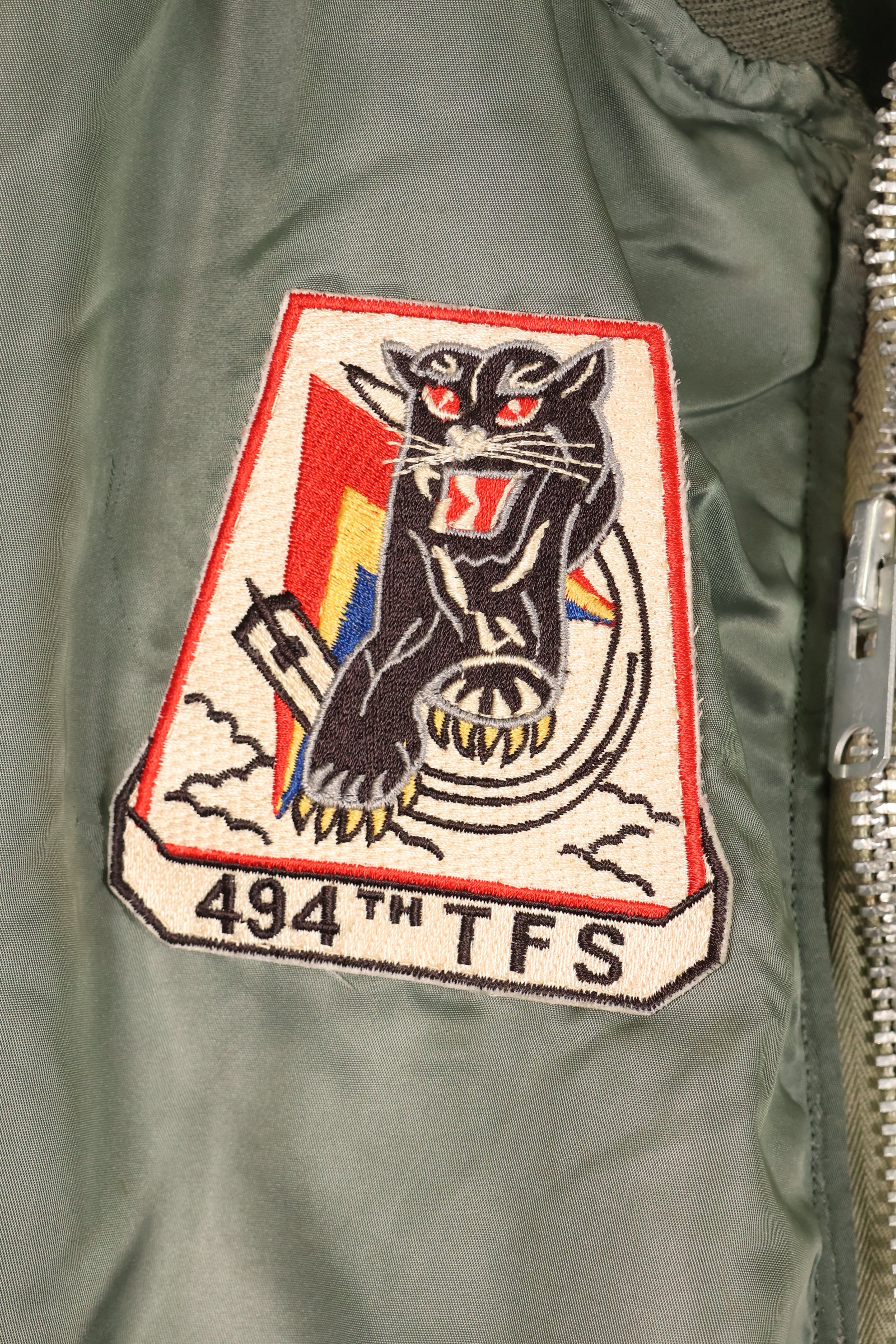 1950年代　推定40〜42程度　アメリカ空軍　B-15D　フライトジャケット　ボア改造品　パッチ付　中古品