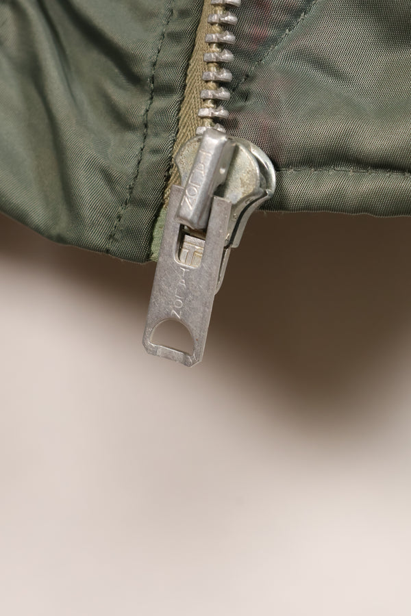 1950年代　推定40〜42程度　アメリカ空軍　B-15D　フライトジャケット　ボア改造品　パッチ付　中古品