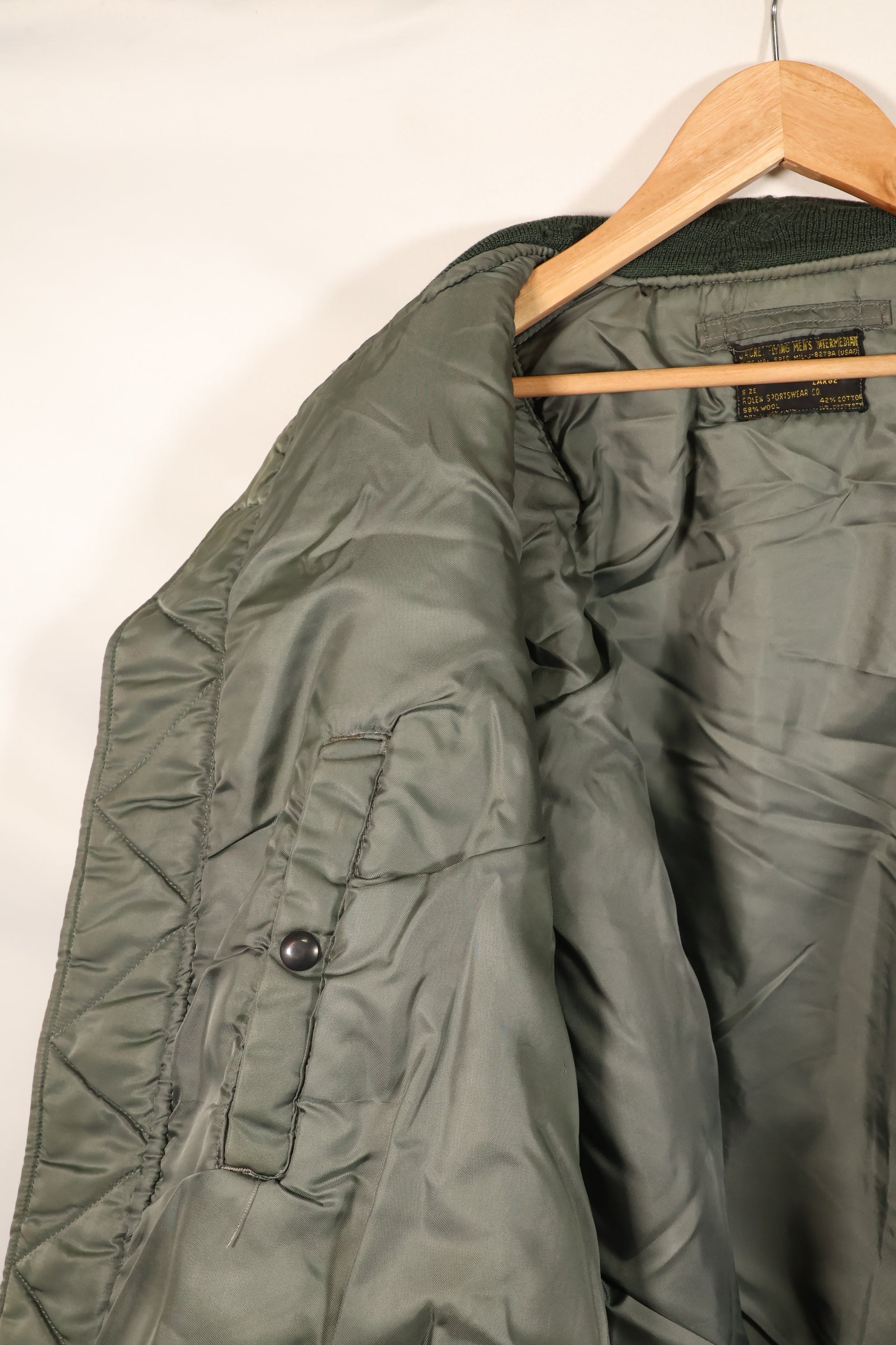 1950年代　LARGE　アメリカ空軍　初期型　MA-1　フライトジャケット　インターメディエイト　中古品 　B